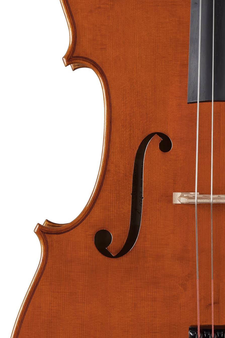 F-hole detail of the 2020 Stradivari Duport-model cello