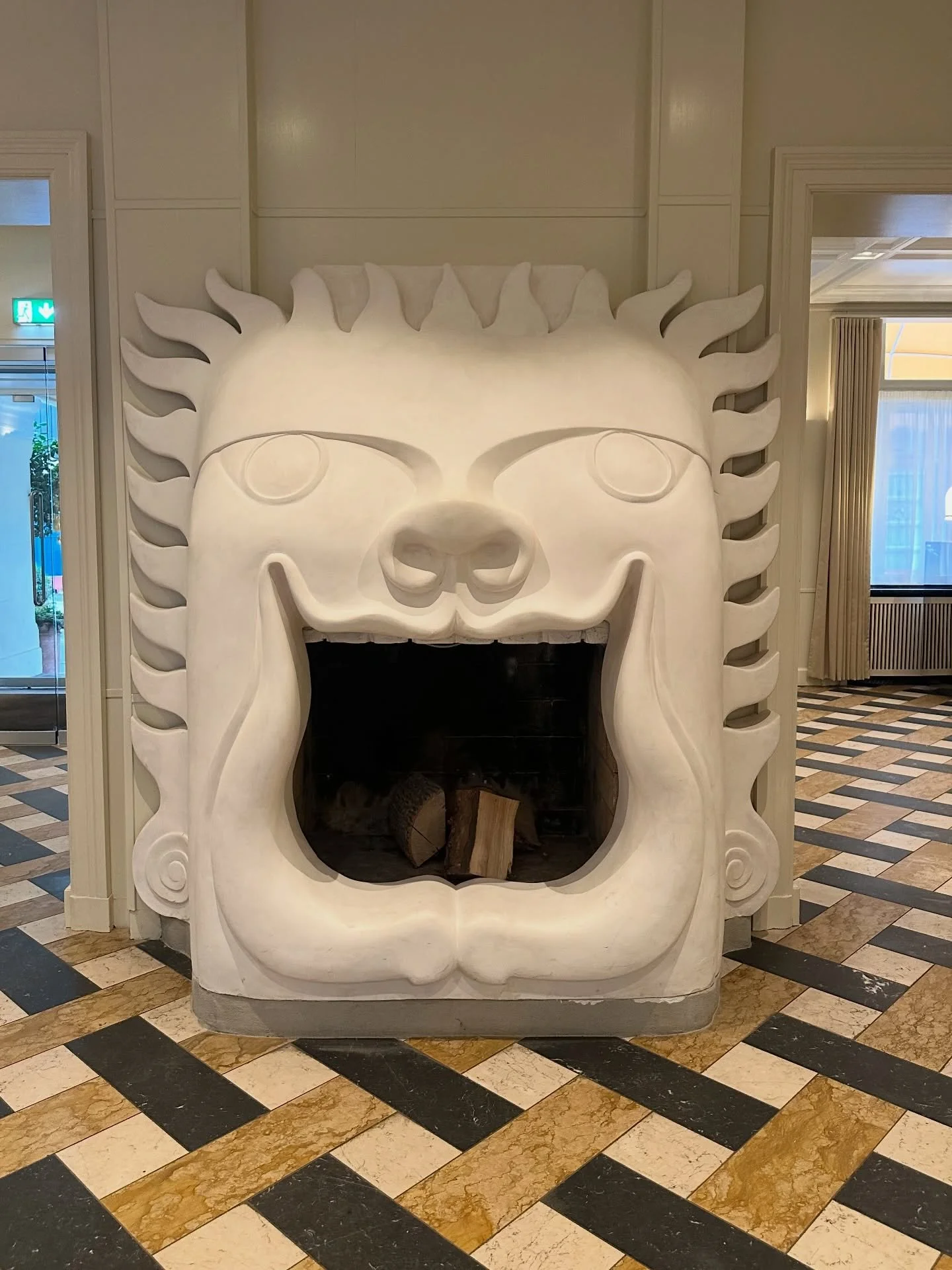 Copenhague en bin&ocirc;me 🤍 PART 1/2
Un week-end m&egrave;re &amp; fille, petit cadeau d&rsquo;avance pour ses 13 ans, et l&rsquo;envie de prendre le temps.

📍 1. S&eacute;journer
H&ocirc;tel @hotelbellagrande 
Hyper bien plac&eacute;, jolie d&eac