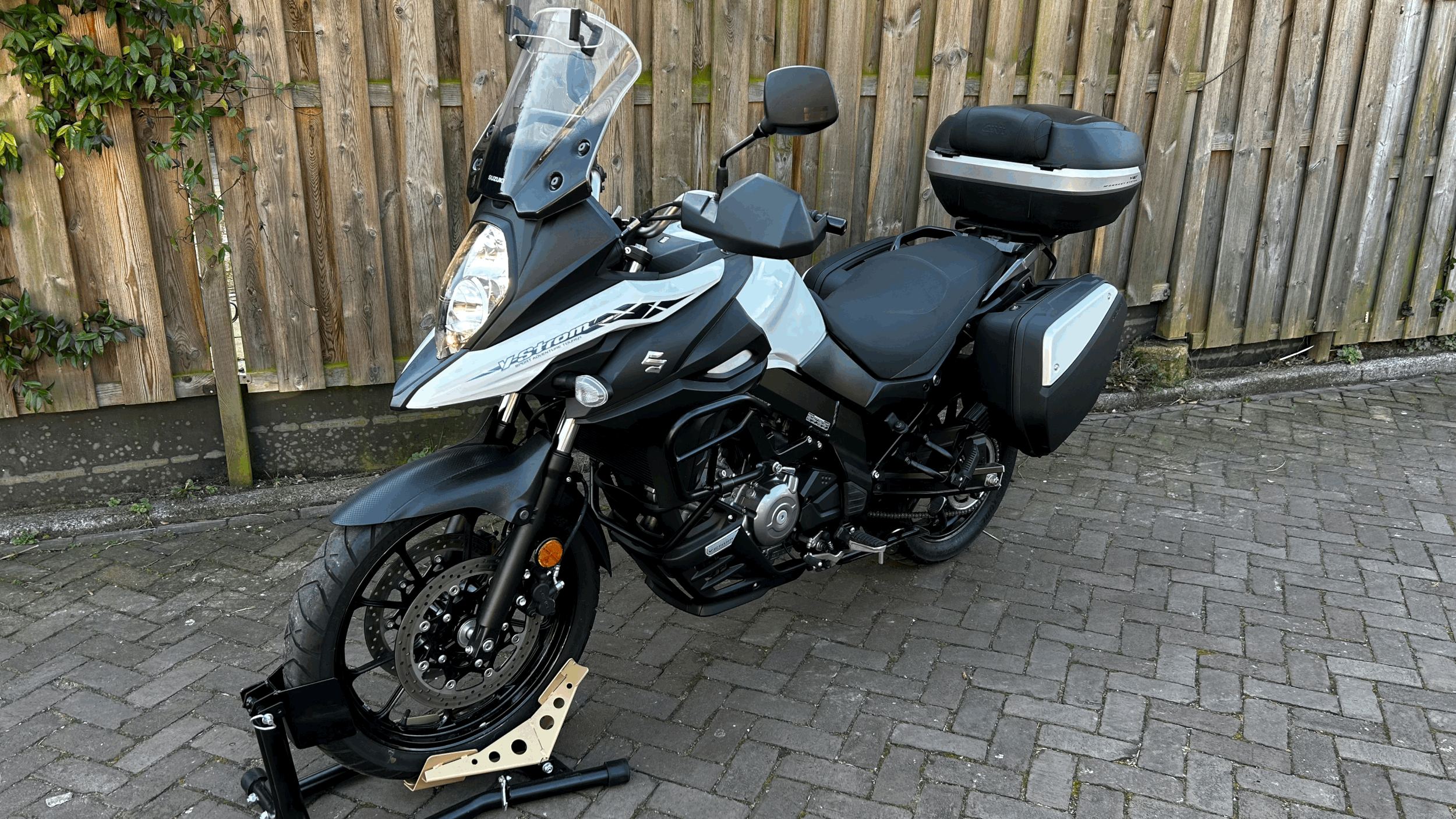 Suzuki V-strom 650 2021