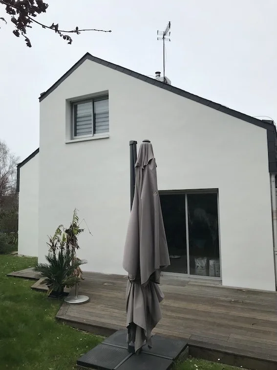 Application de notre système imperméabilisant I3, protection haute performance contre pluie battante et humidité.