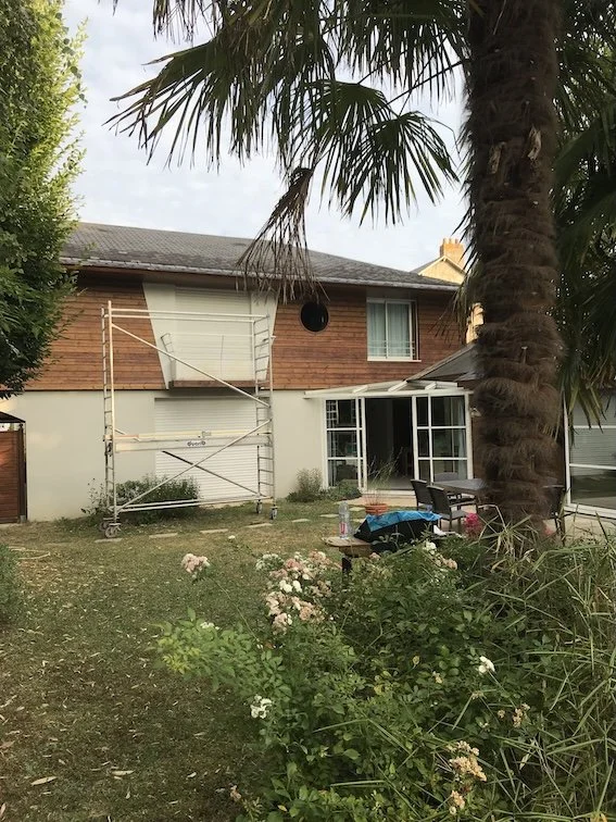 entretien et rénovation de bois de bardage, décapage complet et remise en protection durable Nantes et alentour