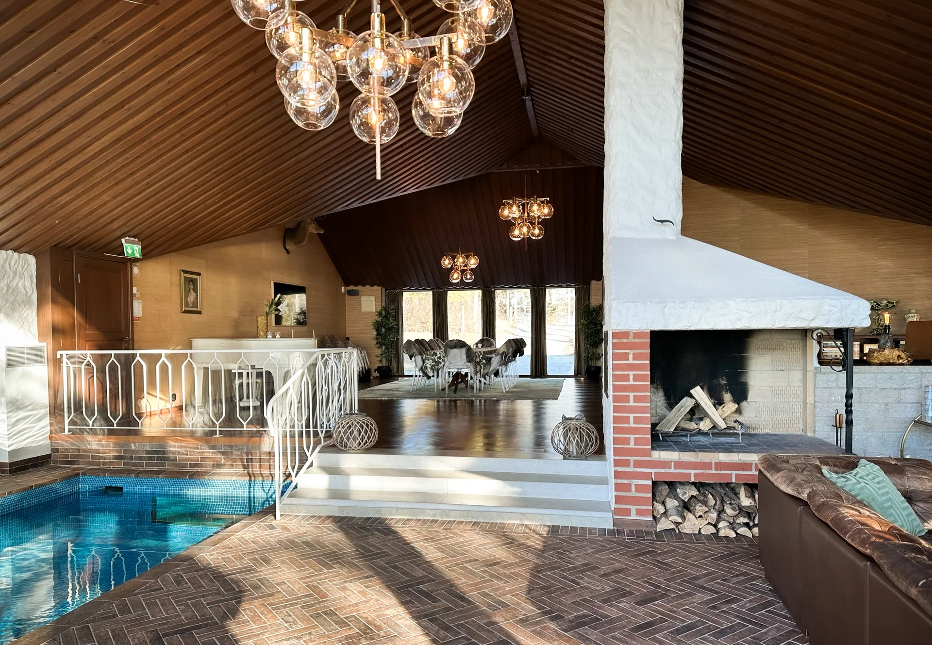 Gotland Film Location - modern functional villa with indoor pool and fireplace