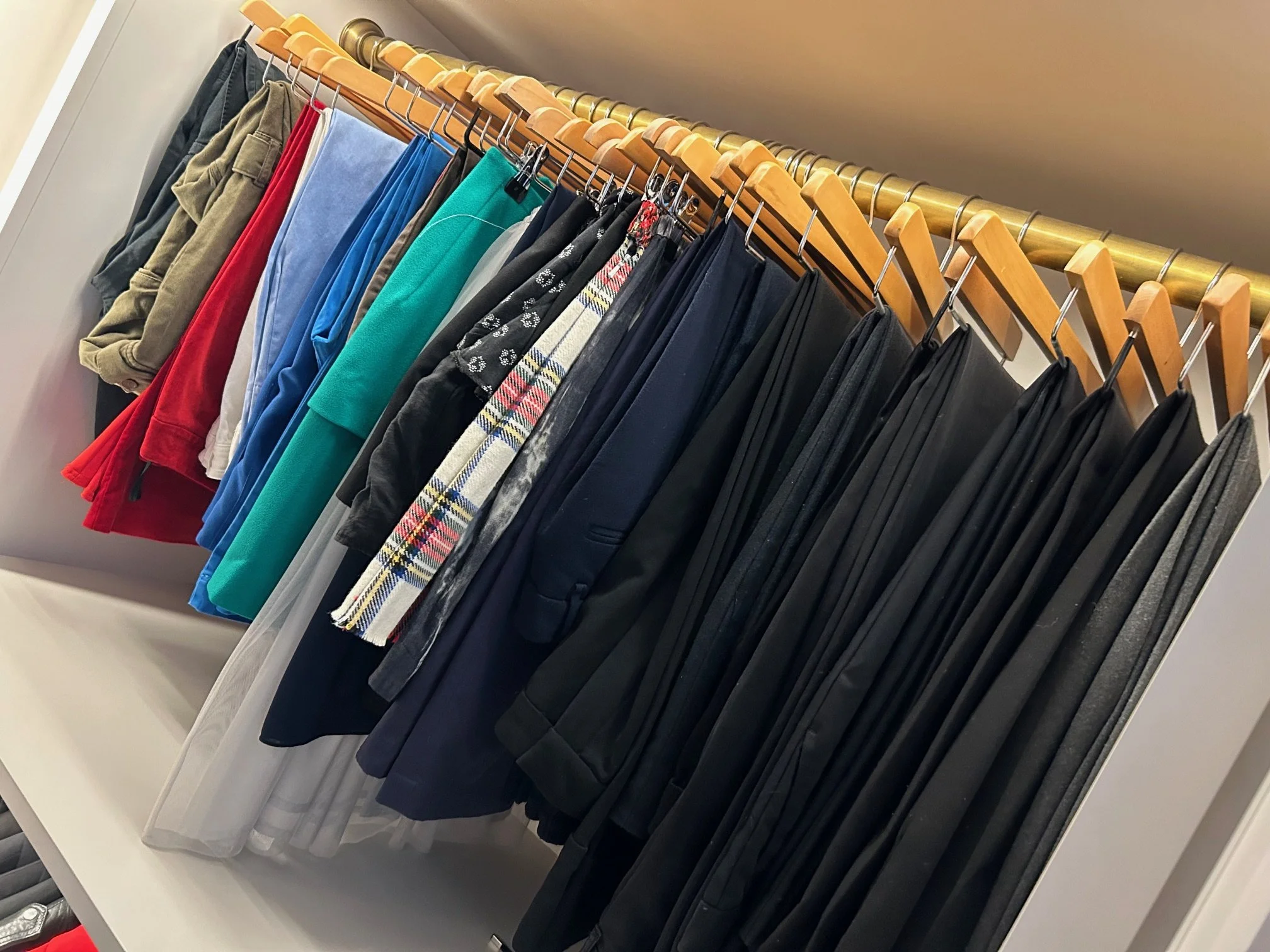 Izzi_Trousers hanging.jpg