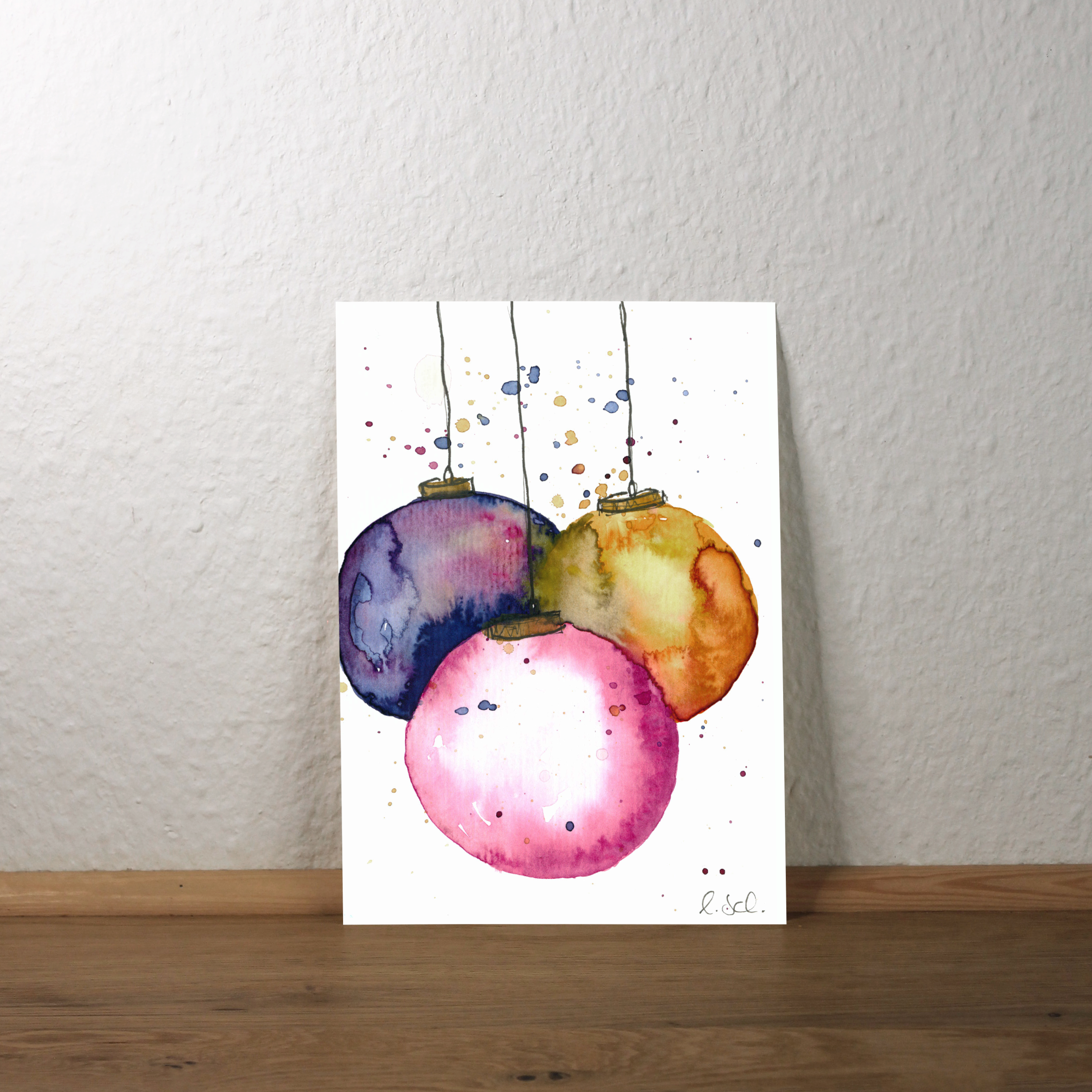 Postkarte mit illustrierten Weihnachtskugeln