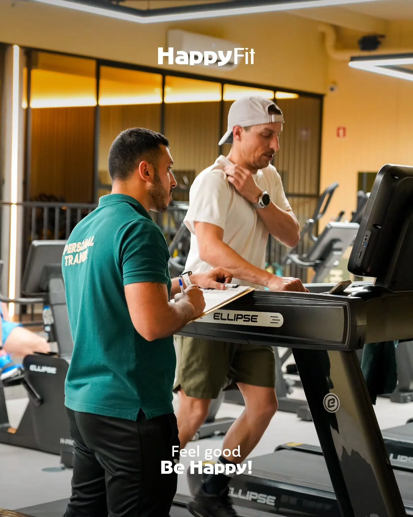 Ter algu&eacute;m do teu lado faz toda a diferen&ccedil;a 🤝

O teu Personal Trainer n&atilde;o &eacute; s&oacute; quem conta as repeti&ccedil;&otilde;es: &eacute; quem te conhece, percebe os teus limites e te ajuda a super&aacute;-los, ao teu ritmo 