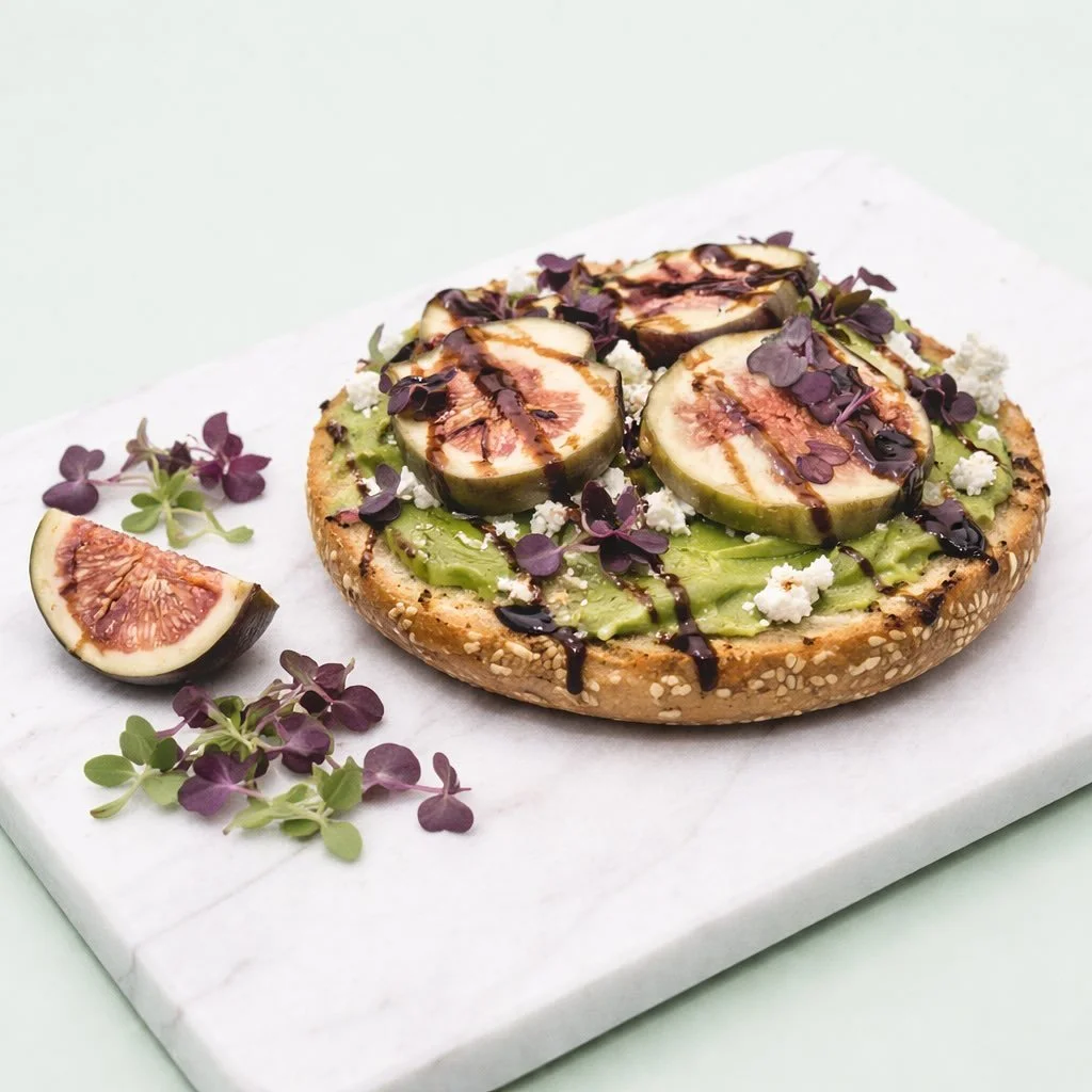 &bdquo;bagel of the month&ldquo; im Januar. Kommt vorbei und probiert unsere neue Kreation. Avocadocreme, Feta und Feige. Und heute zur offiziellen Er&ouml;ffnung kombinieren wir das mit einem Gewinnspiel. Markiert euren Bagel-Buddy im Kommentar. Unt