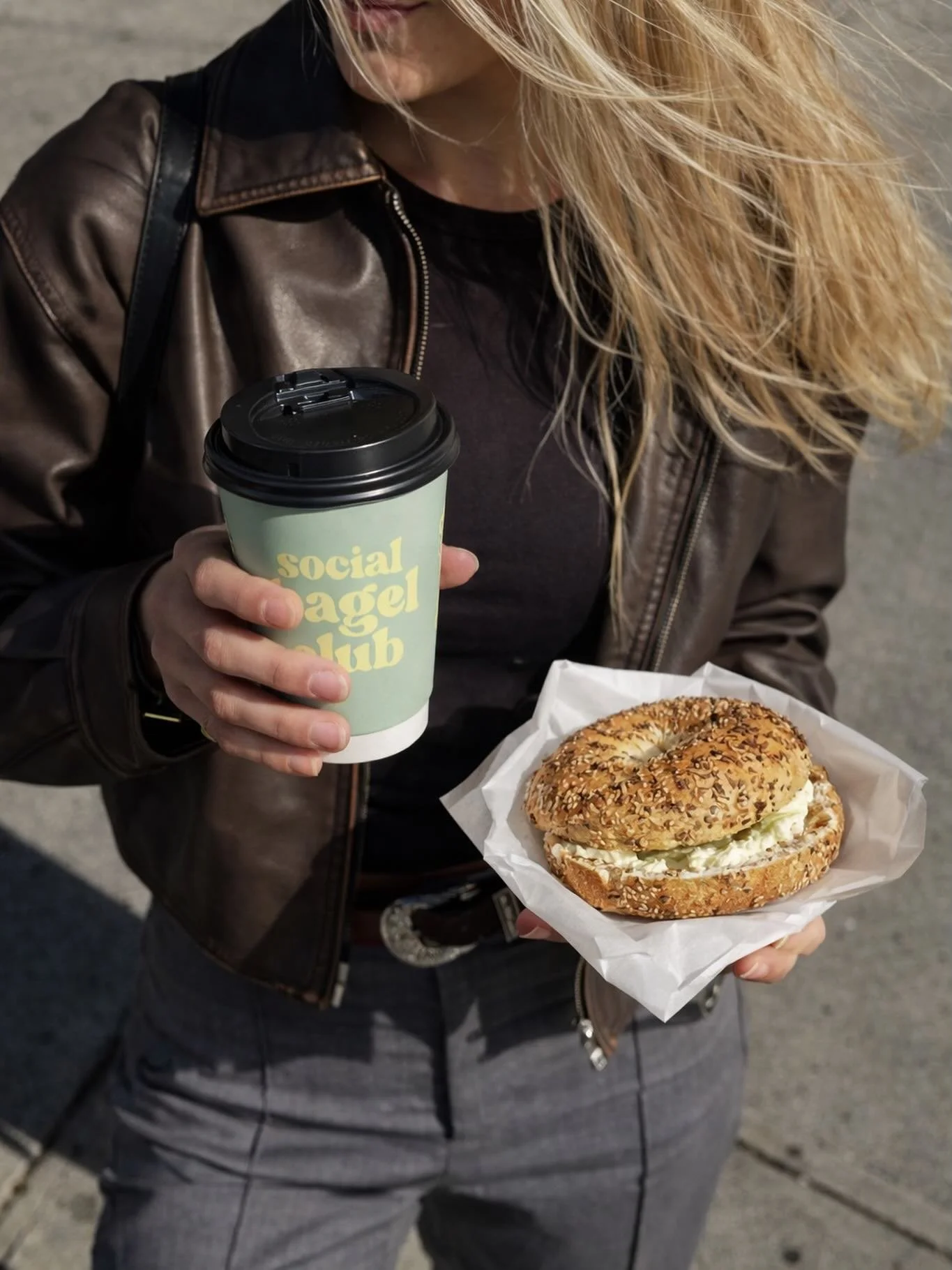 Schon gewusst? Unsere Bagels gibt es auch im Men&uuml; mit Cappuccino oder Softdrink. Komm vorbei!