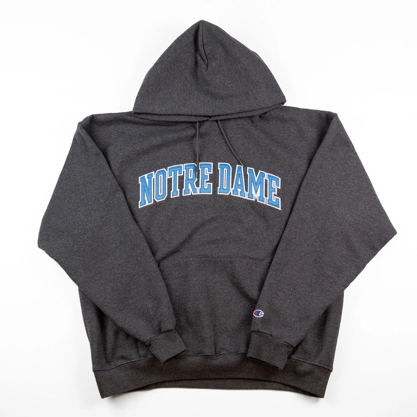 Vintage Champion Notre Dame Hoodie &ndash; Men&rsquo;s XL
Y2K era rare colorway | Classic collegiate pullover

Perfect collectible for Notre Dame fans &amp; vintage streetwear enthusiasts.

📦 Ships from USA
✅ Pre-owned &amp; washed
🛒 Shop link in b