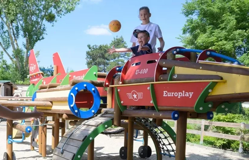 Camping+de+la+Trye+-+Aire+de+jeux2.webp