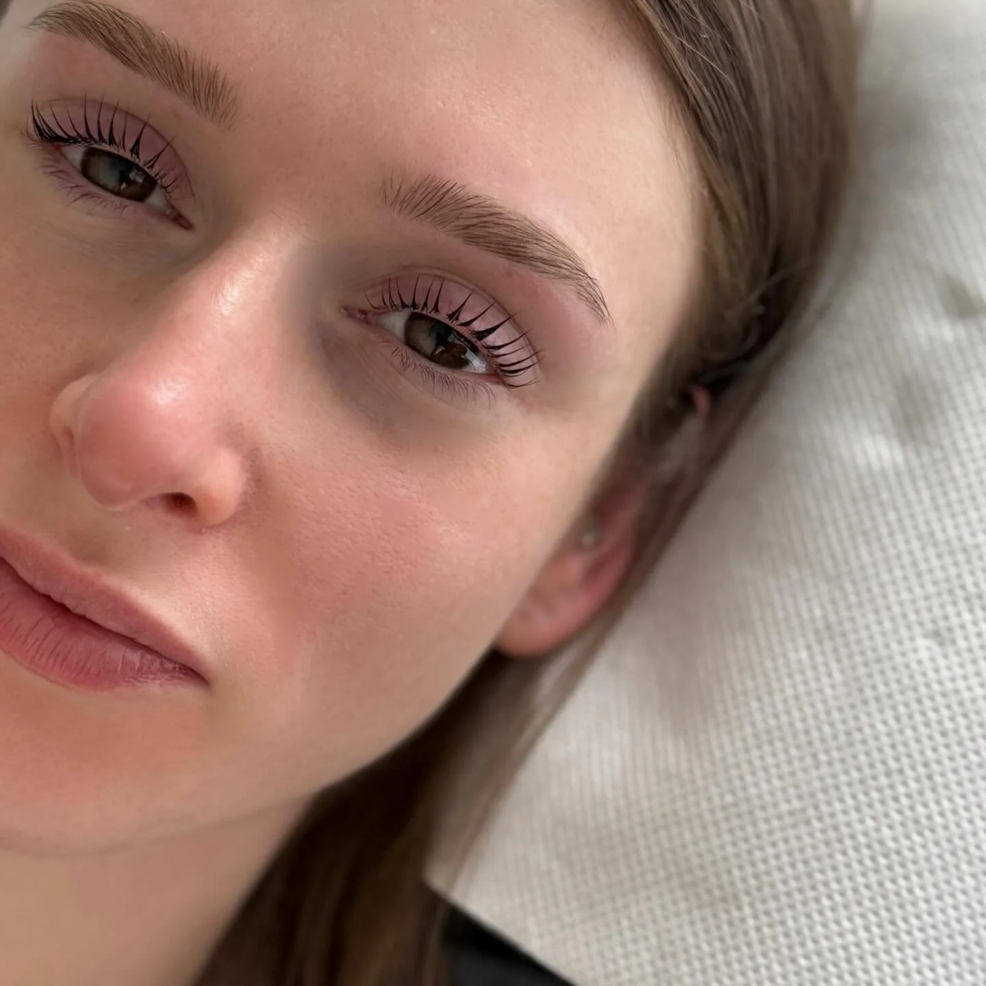 Lift or Extensions? Can&rsquo;t decide? DM me and we will have an online consultation 🫶