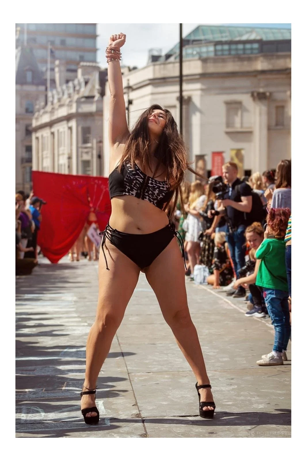 PHOTO-2025-11-29-20-01-00 14.jpg