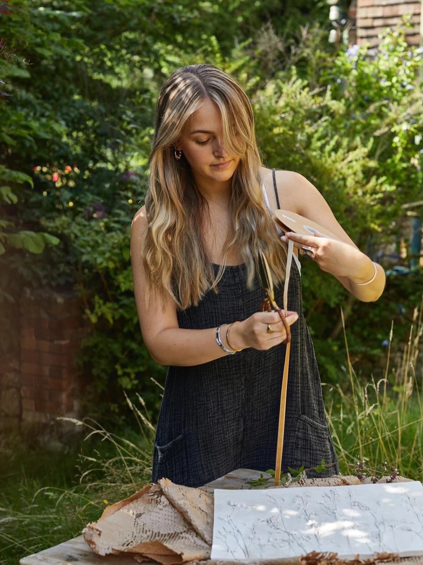 For those who are new here, I&rsquo;m Molly👋🏼

A little re-introduction into why I&rsquo;m here doing what I do- 

I studied Theatre Practice, prop making at The Royal Central School of Speech and Drama and have worked in different film and theatre