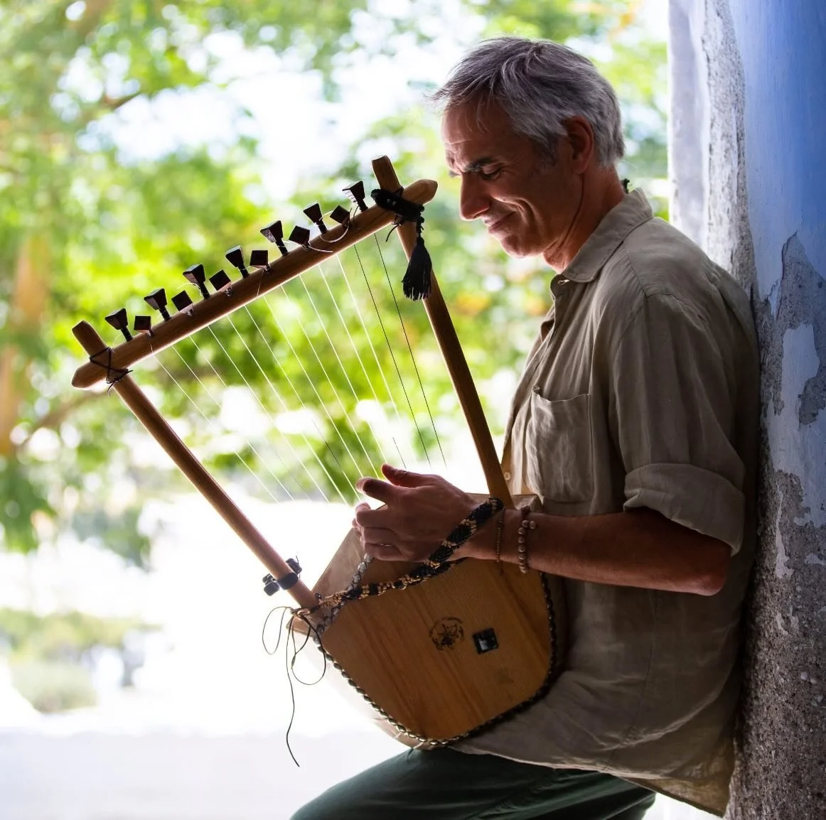 Yamas to all Greek friends &amp; family! As you know were well into the Greek spirit.🍸 Upcoming Saturday we&rsquo;re welcoming spring with a special &amp; full circle live performance. 🌞

Kleopas who plays the Ancient Greek Lyre will be joined by h