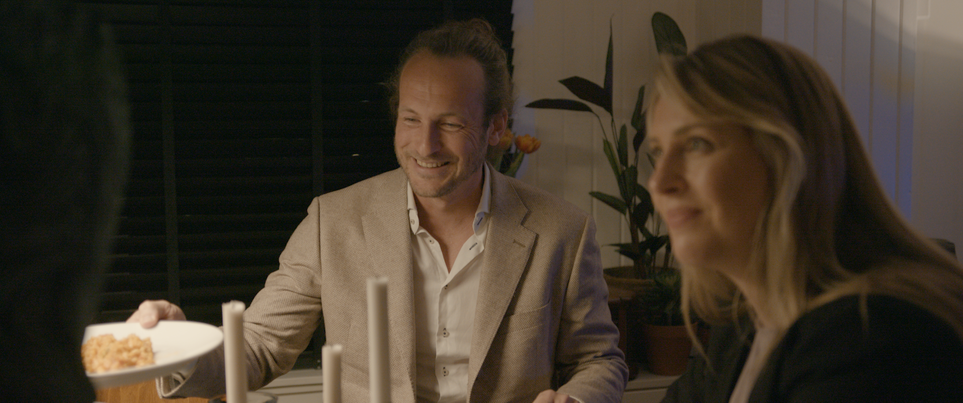 Sequence 01.00_12_27_05.Still016.png