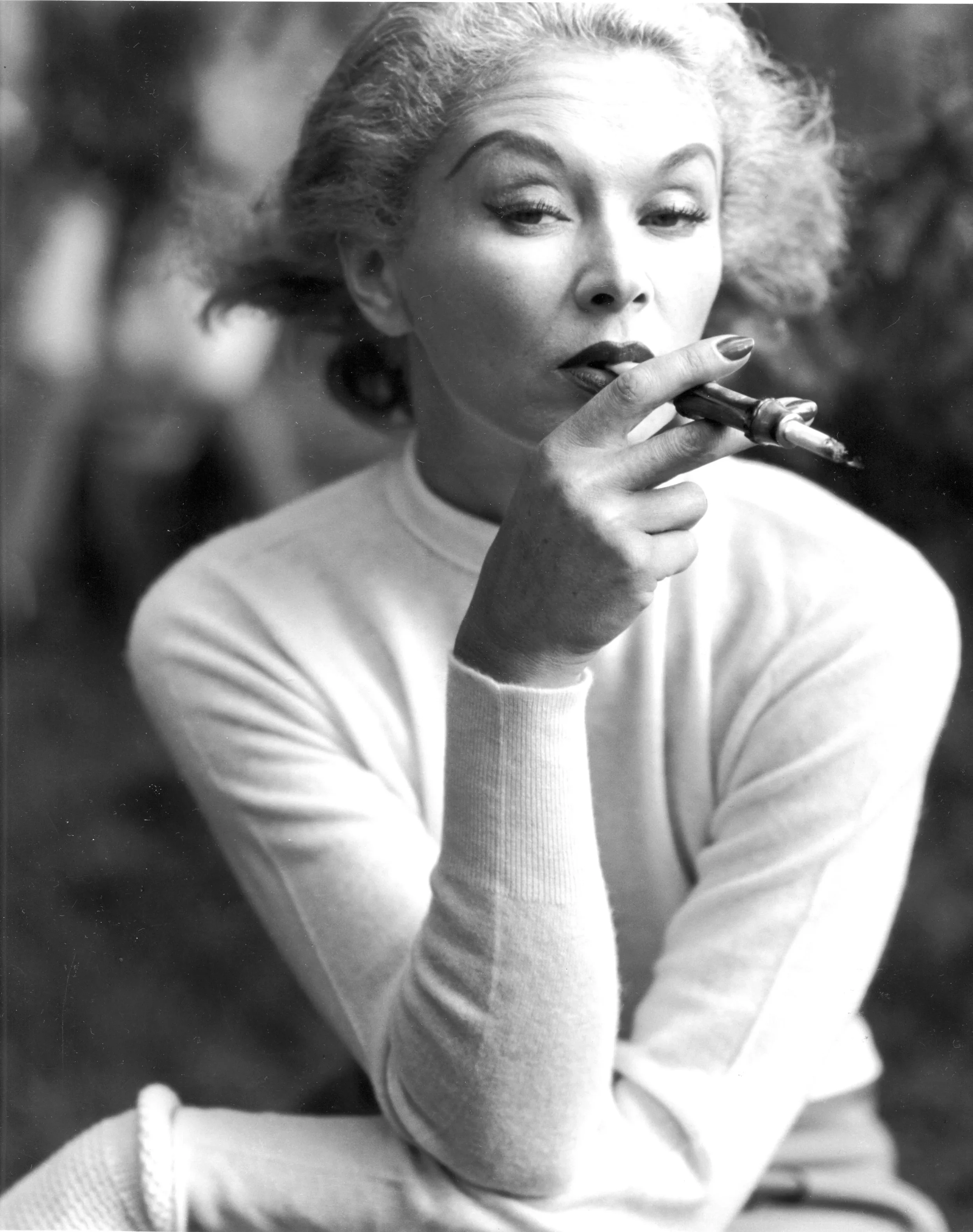 Lisa+Fonssagrives-Penn,+1951+(FMG+Photo)+copy.webp