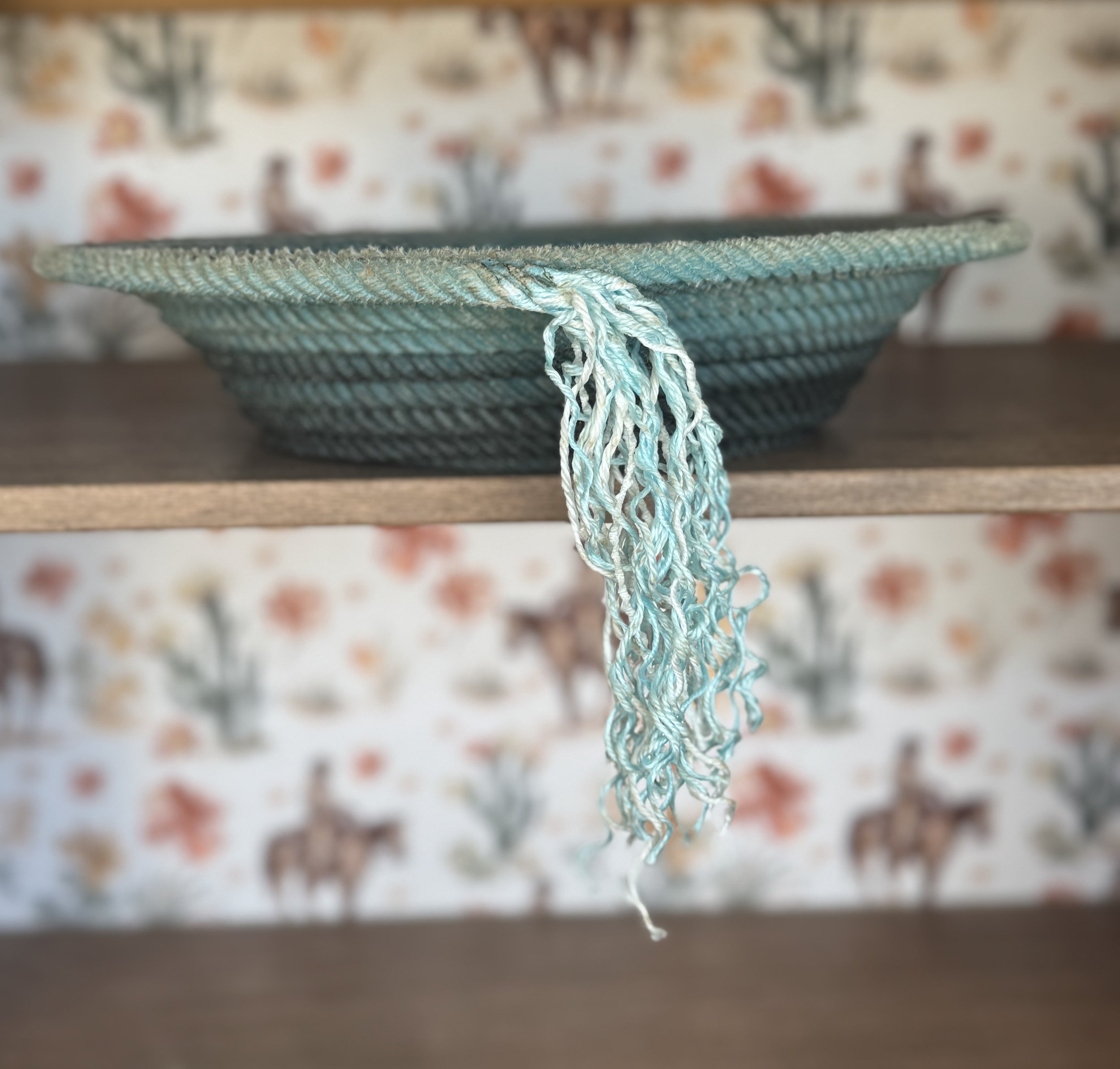 Med Turquiose Flare Top Bowl.jpg