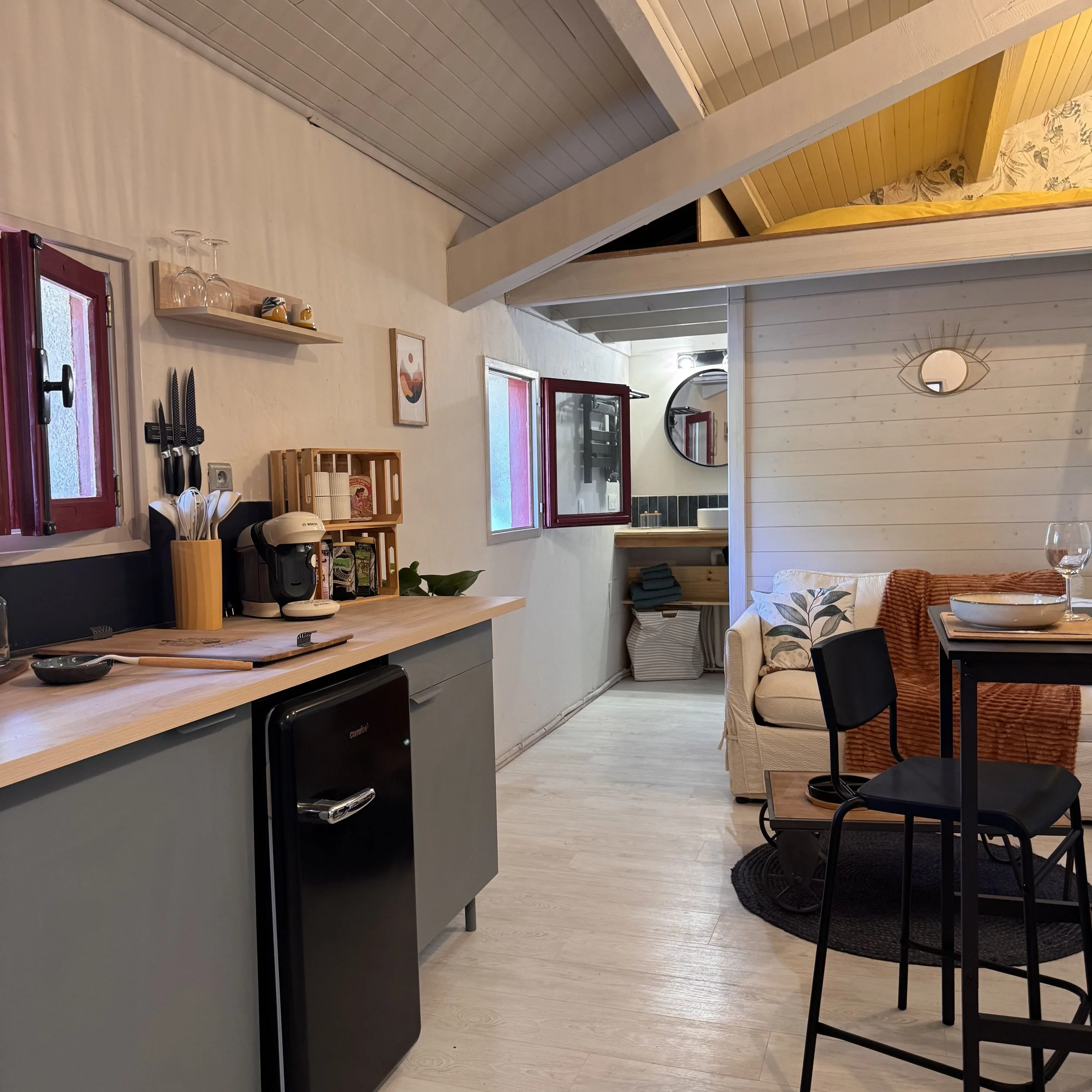 salon maison akaza location de vacances gîte vallée du kiwi Sud Landes Pays Basque Béarn Peyrehorade