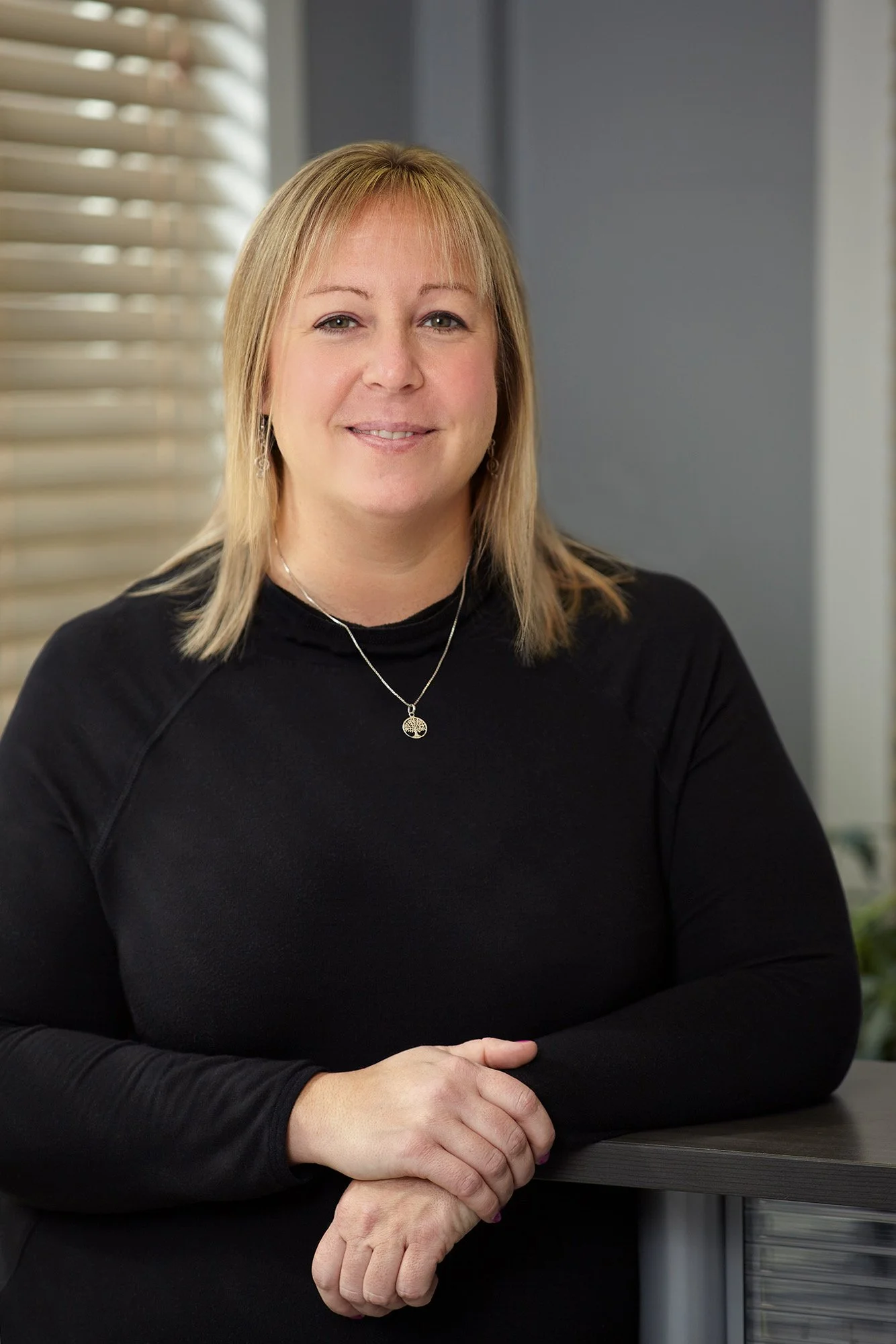 professional picture of Melissa violette RMT