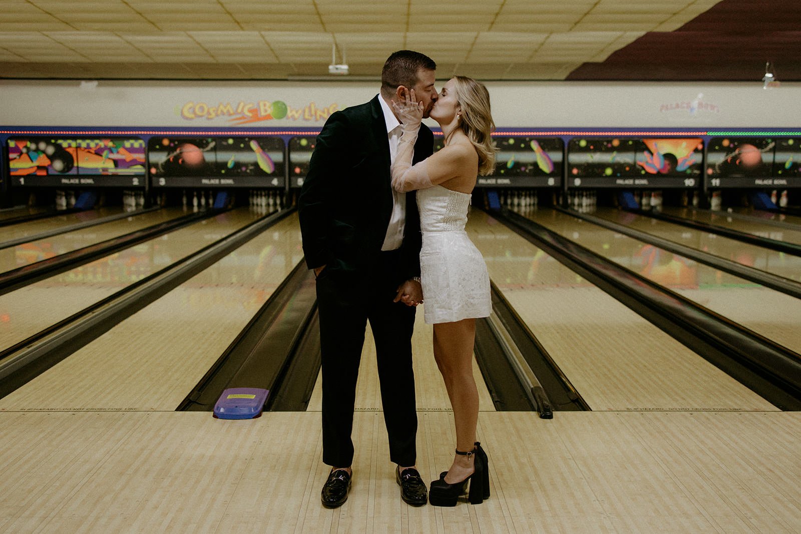 mchenry-county-engagement-photographer-palace-bowl-nicole-kilday-35.jpg