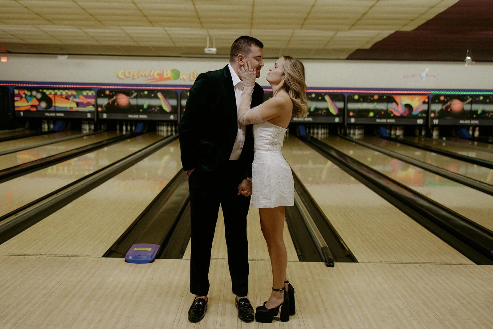 mchenry-county-engagement-photographer-palace-bowl-nicole-kilday-36.jpg