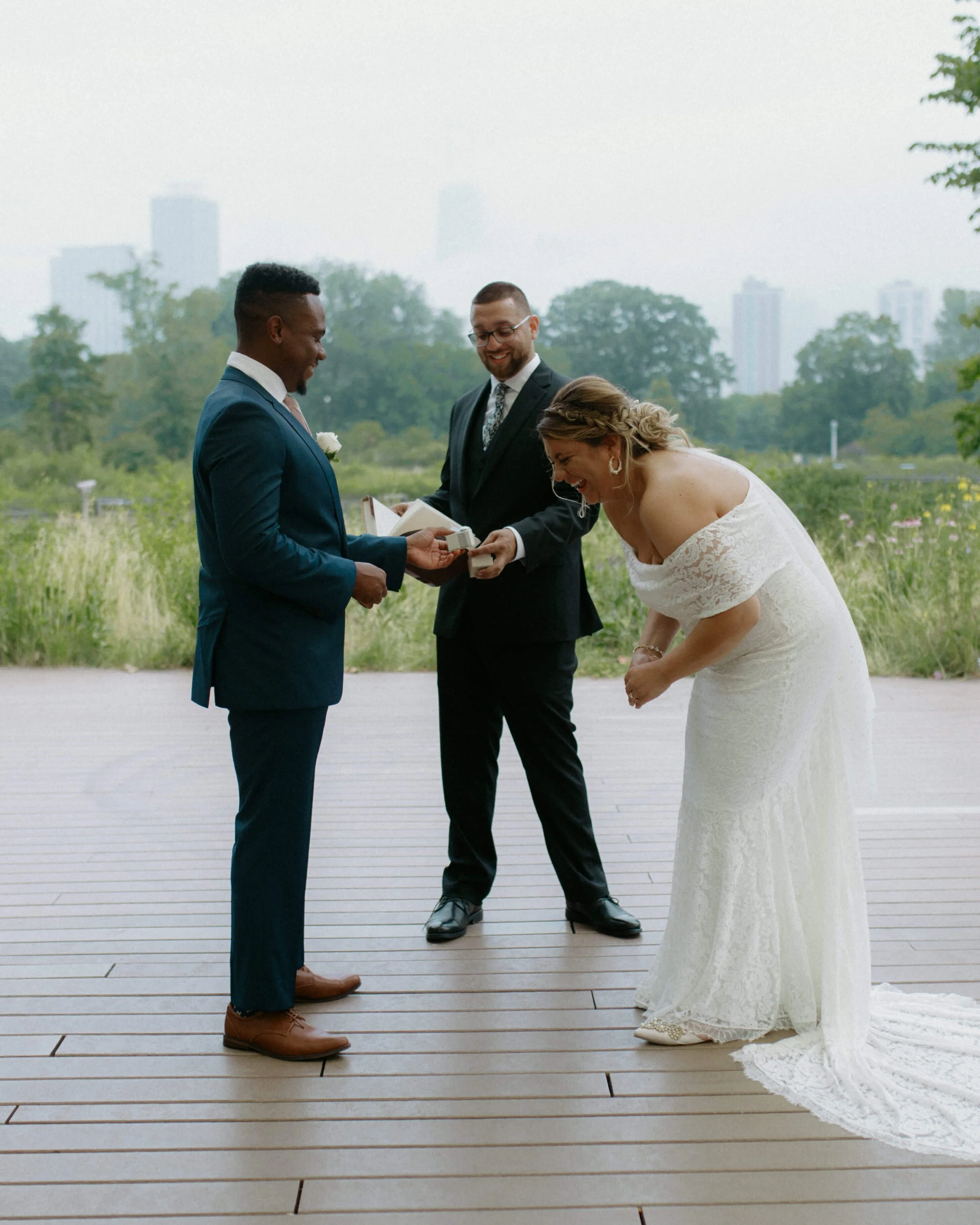 chicago-illinois-elopement-ring-exchange-laughing-lincoln-park-skyline-nicole-kilday-photography.jpg