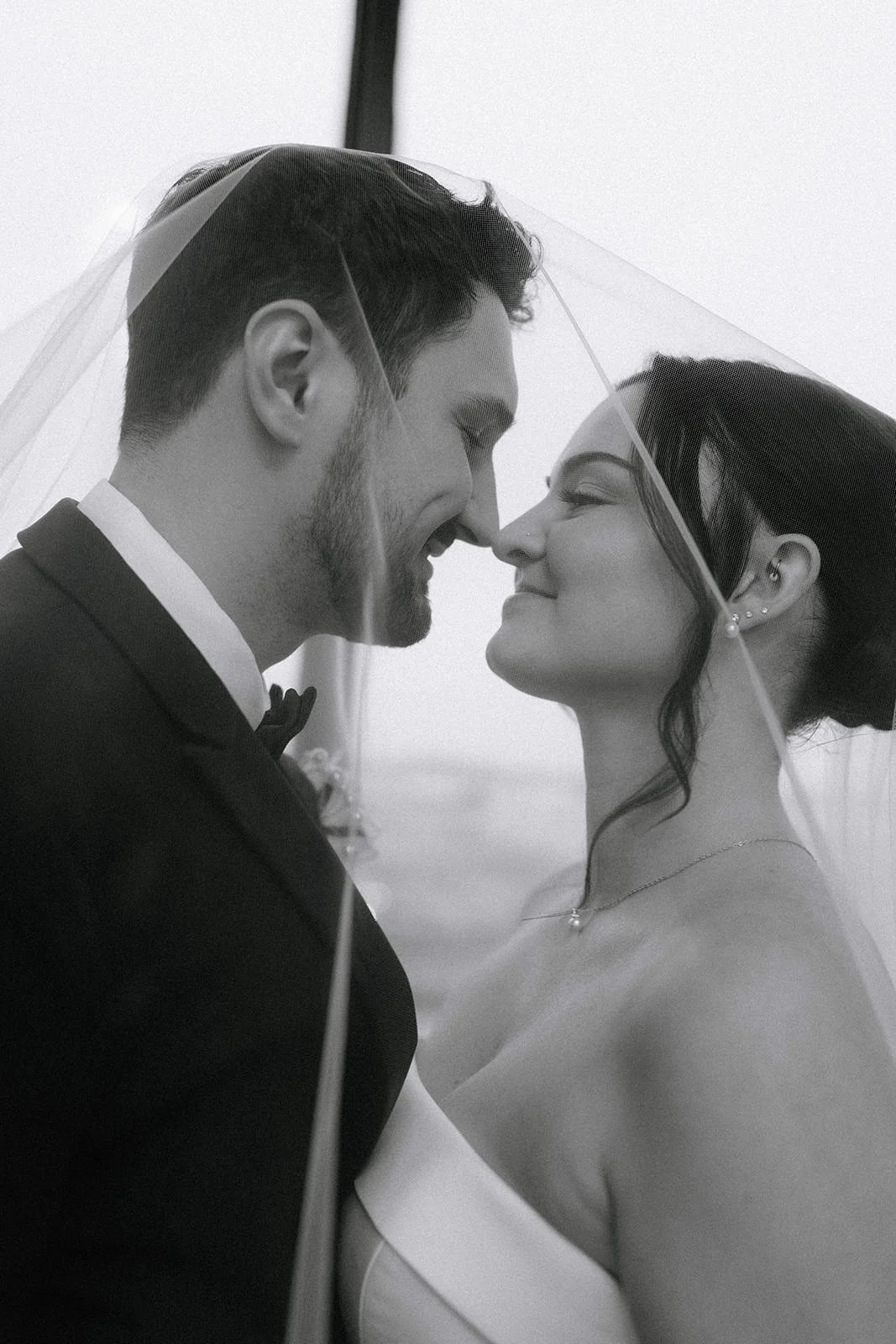 Ashley &amp; Cole — A Black Tie Winter Wedding at Sky on Nine in Rosemont, Illinois