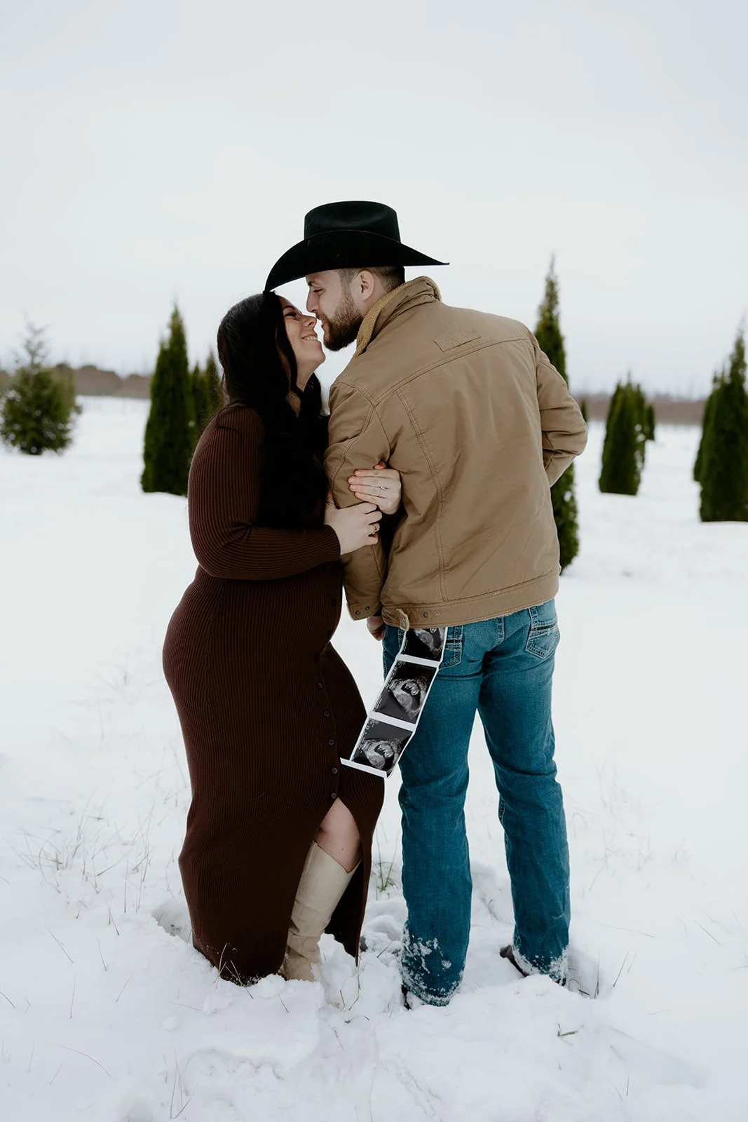 12.6.2025 - Grace & Jake Baby Announcement-23.jpg