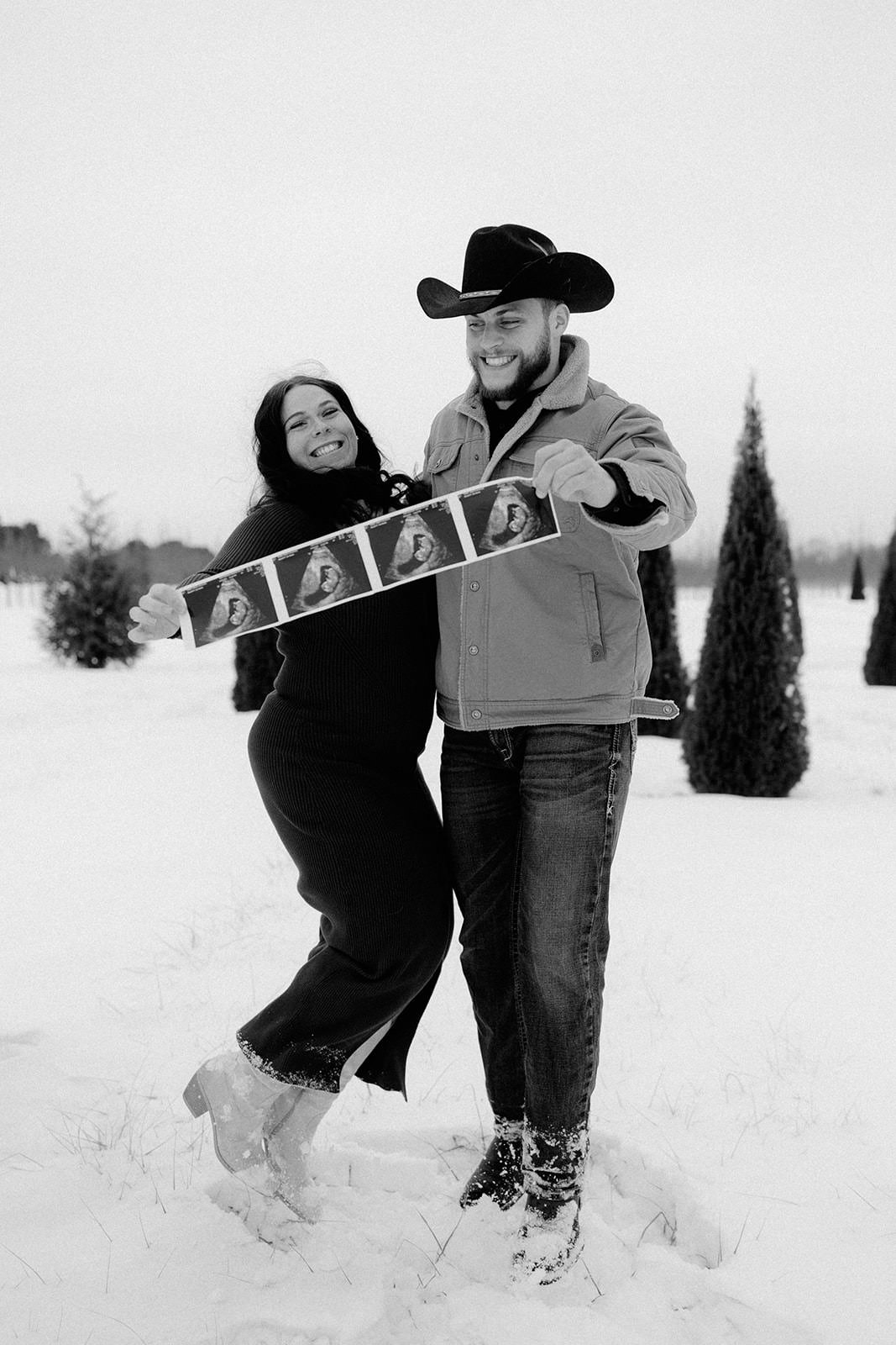 12.6.2025 - Grace & Jake Baby Announcement-34.jpg