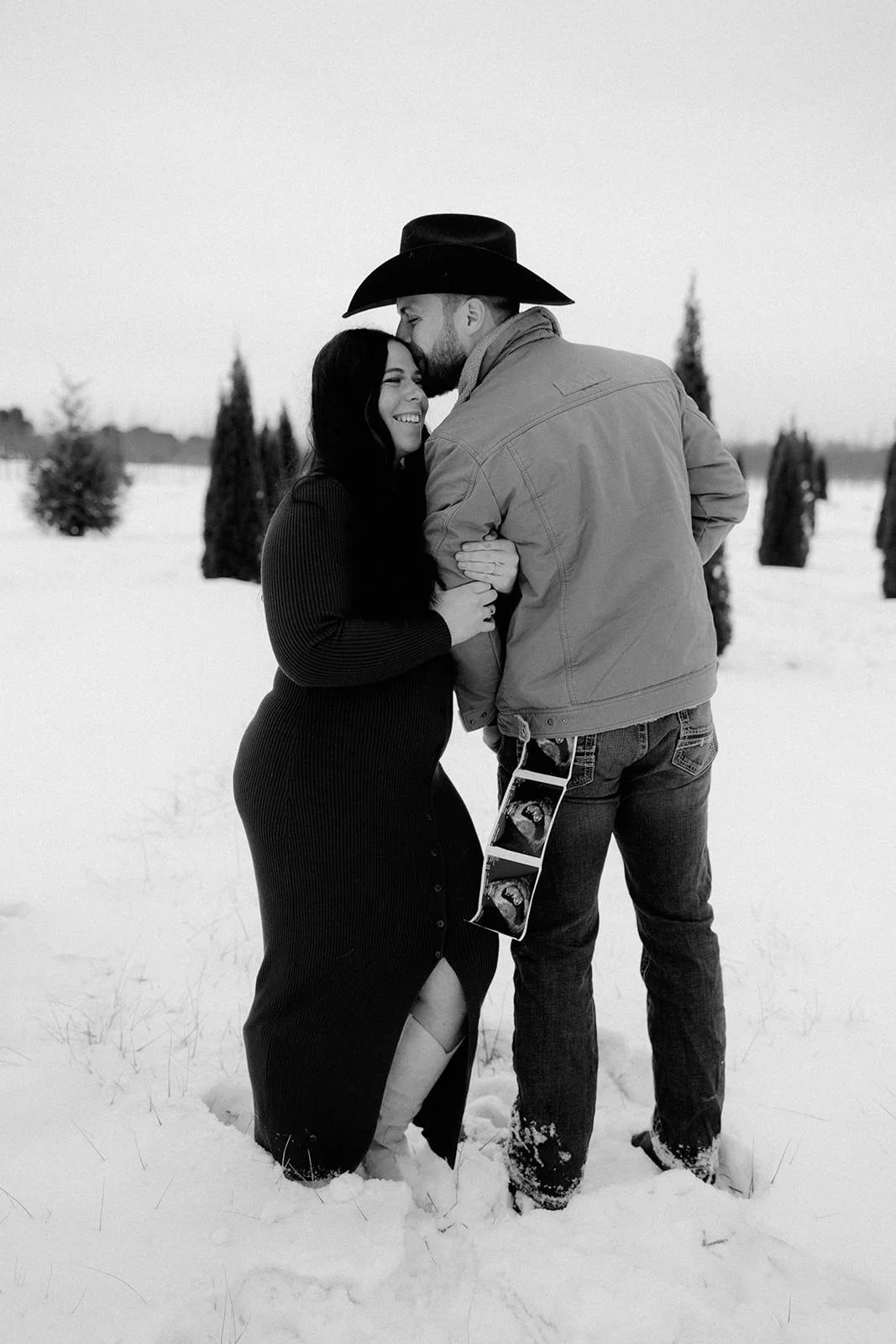 12.6.2025 - Grace & Jake Baby Announcement-22.jpg