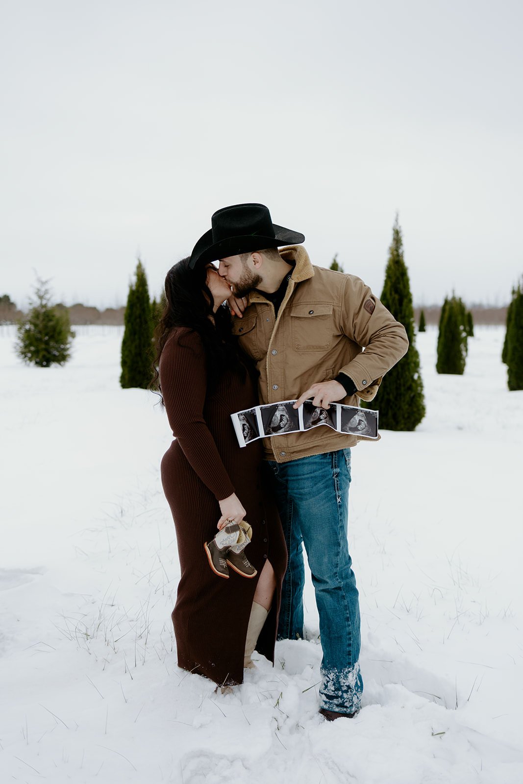 12.6.2025 - Grace & Jake Baby Announcement-5.jpg