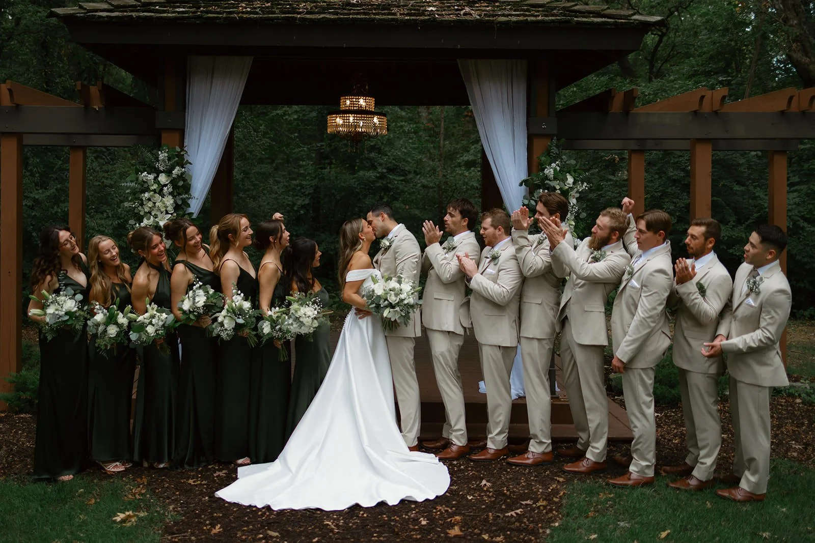 A Woodland Wedding at Kilbuck Creek Estates in Monroe Center, Illinois