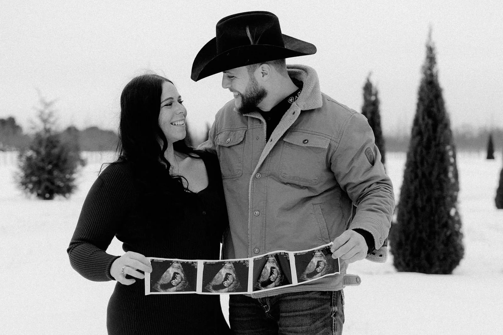 12.6.2025 - Grace & Jake Baby Announcement-28.jpg