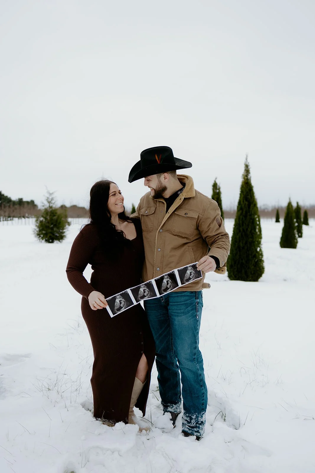12.6.2025 - Grace & Jake Baby Announcement-25.jpg
