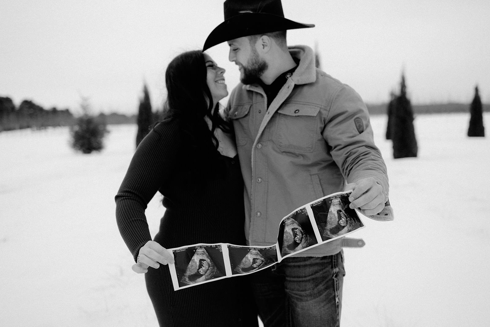 12.6.2025 - Grace & Jake Baby Announcement-38.jpg