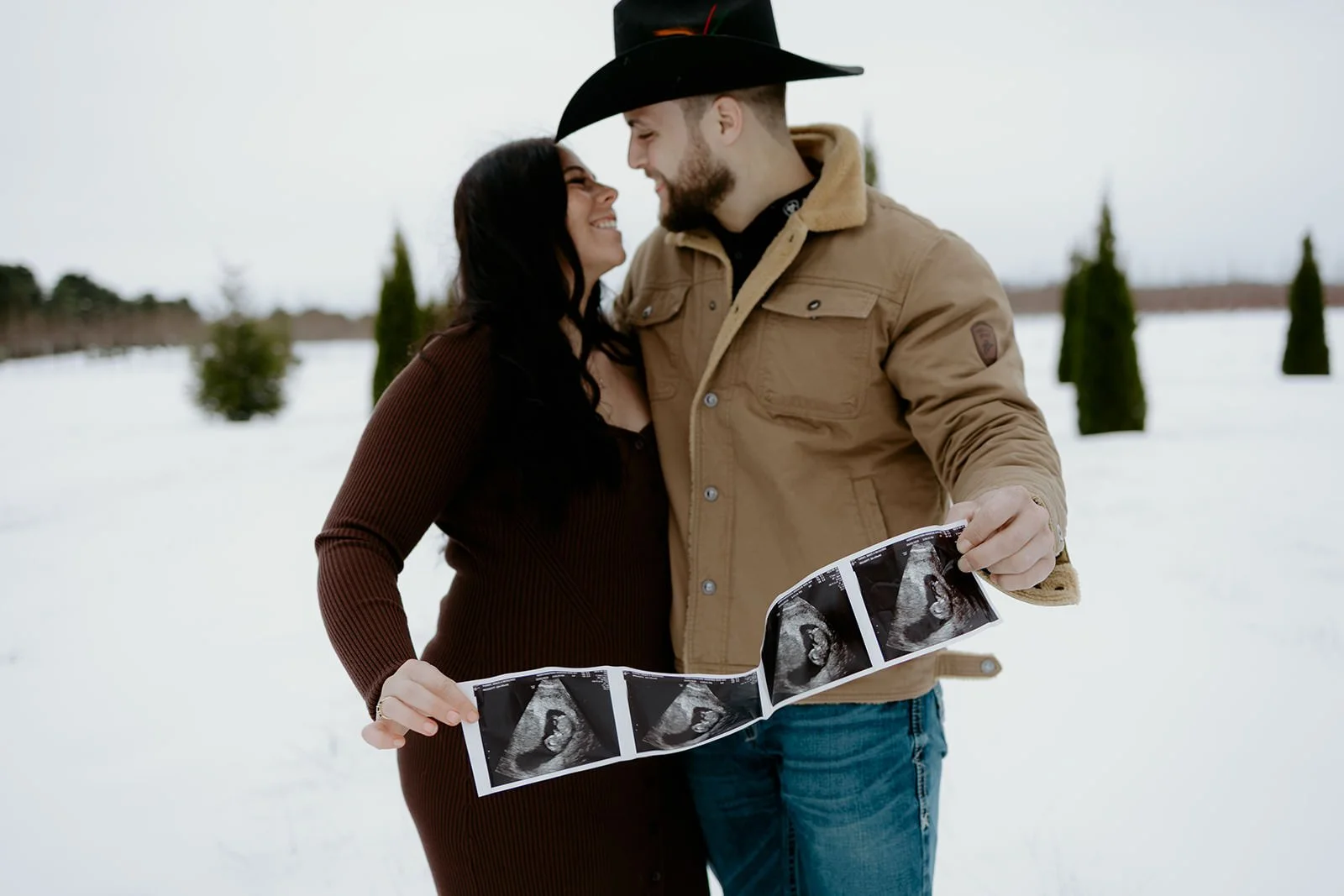 12.6.2025 - Grace & Jake Baby Announcement-37.jpg