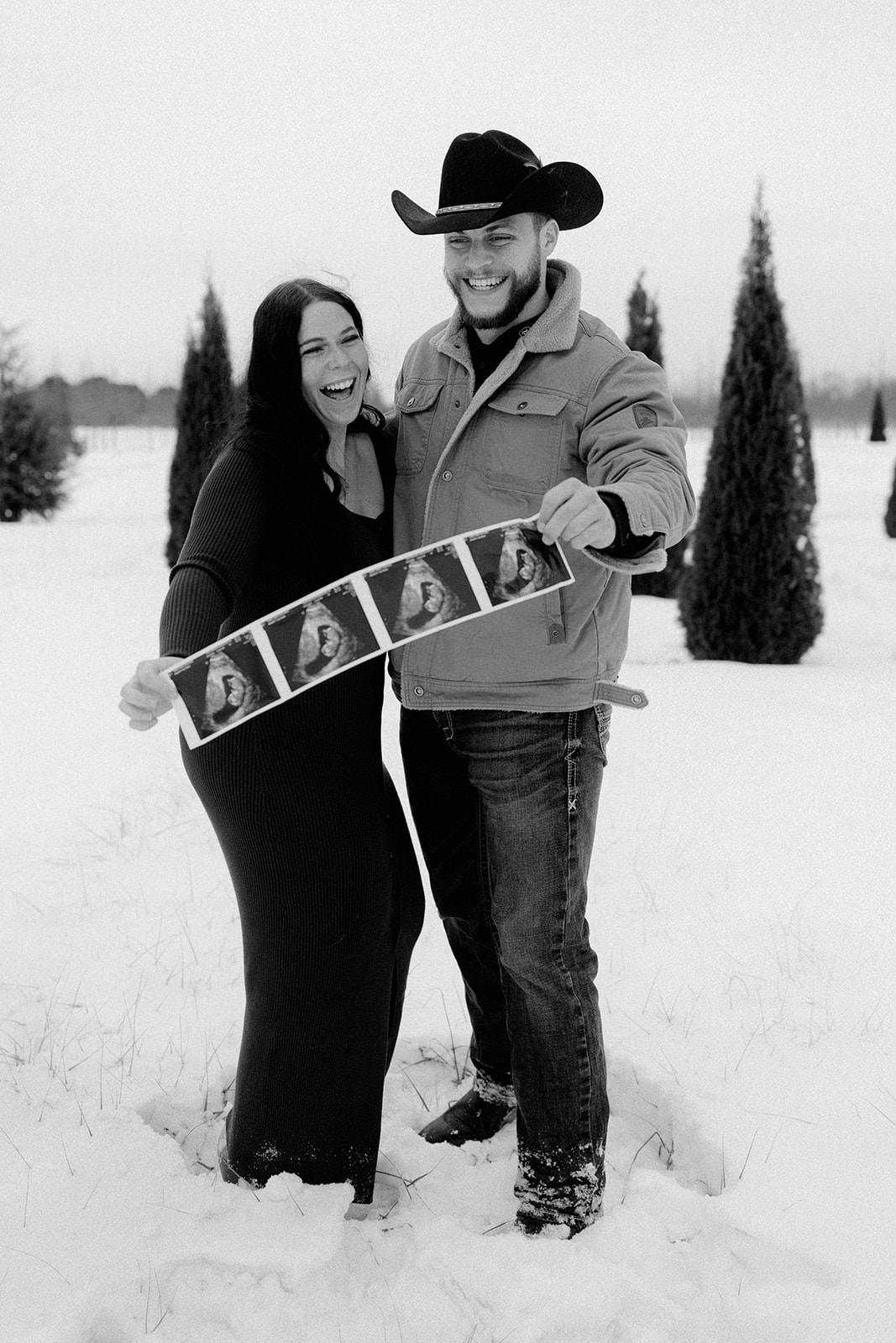 12.6.2025 - Grace & Jake Baby Announcement-36.jpg