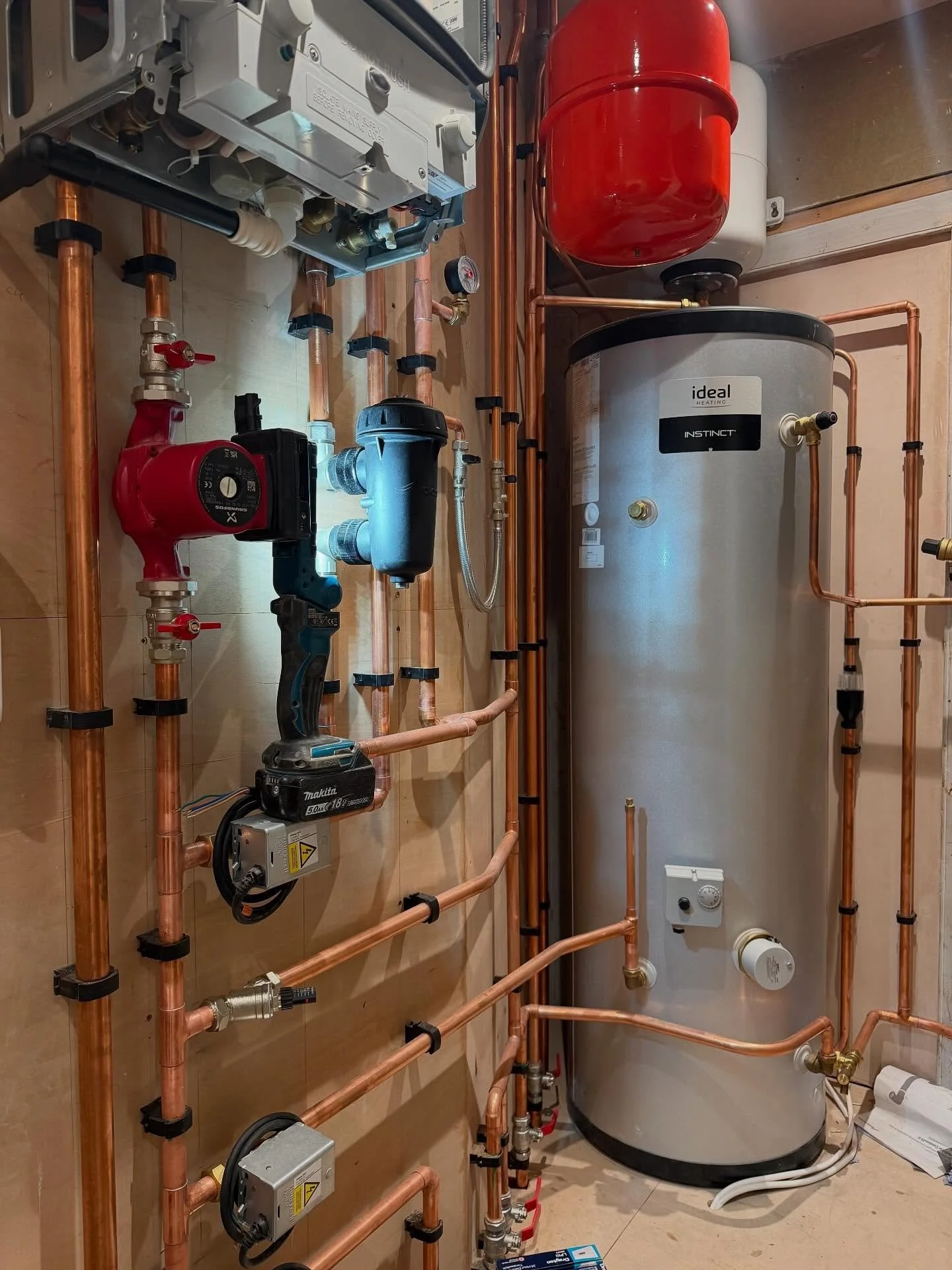 Plant room coming together nicely at our Norton St Philip project 🌟 #gemsolutionsbath #plantroom #boiler #boilerroom #cylinder #plumbing #plumbinglife #bath #bathsomerset #somerset