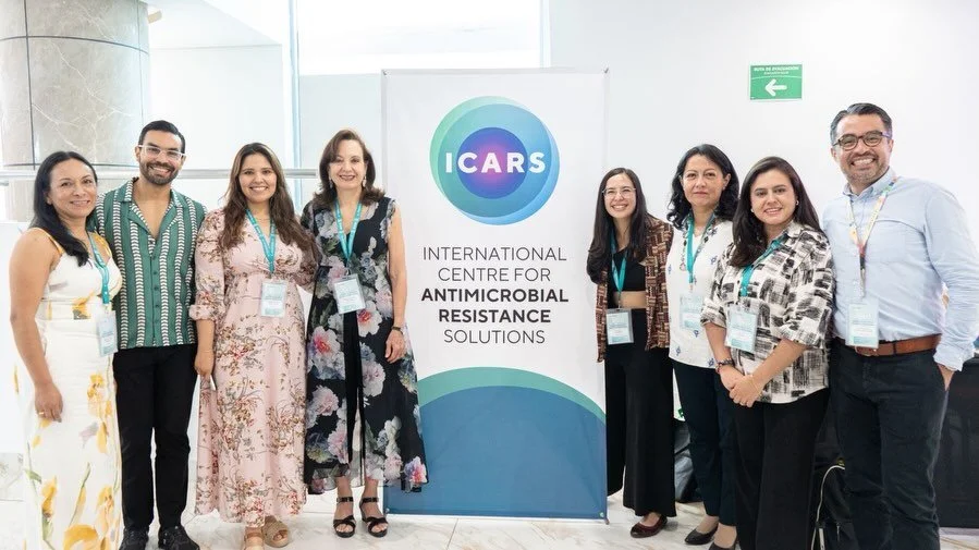 Hace casi un mes en Barranquilla, en el marco del XVII Simposio de Resistencia Antimicrobiana, tuvimos la oportunidad de reunirnos con actores clave: comit&eacute;s de infecciones de hospitales aliados, equipos de prevenci&oacute;n y control, investi