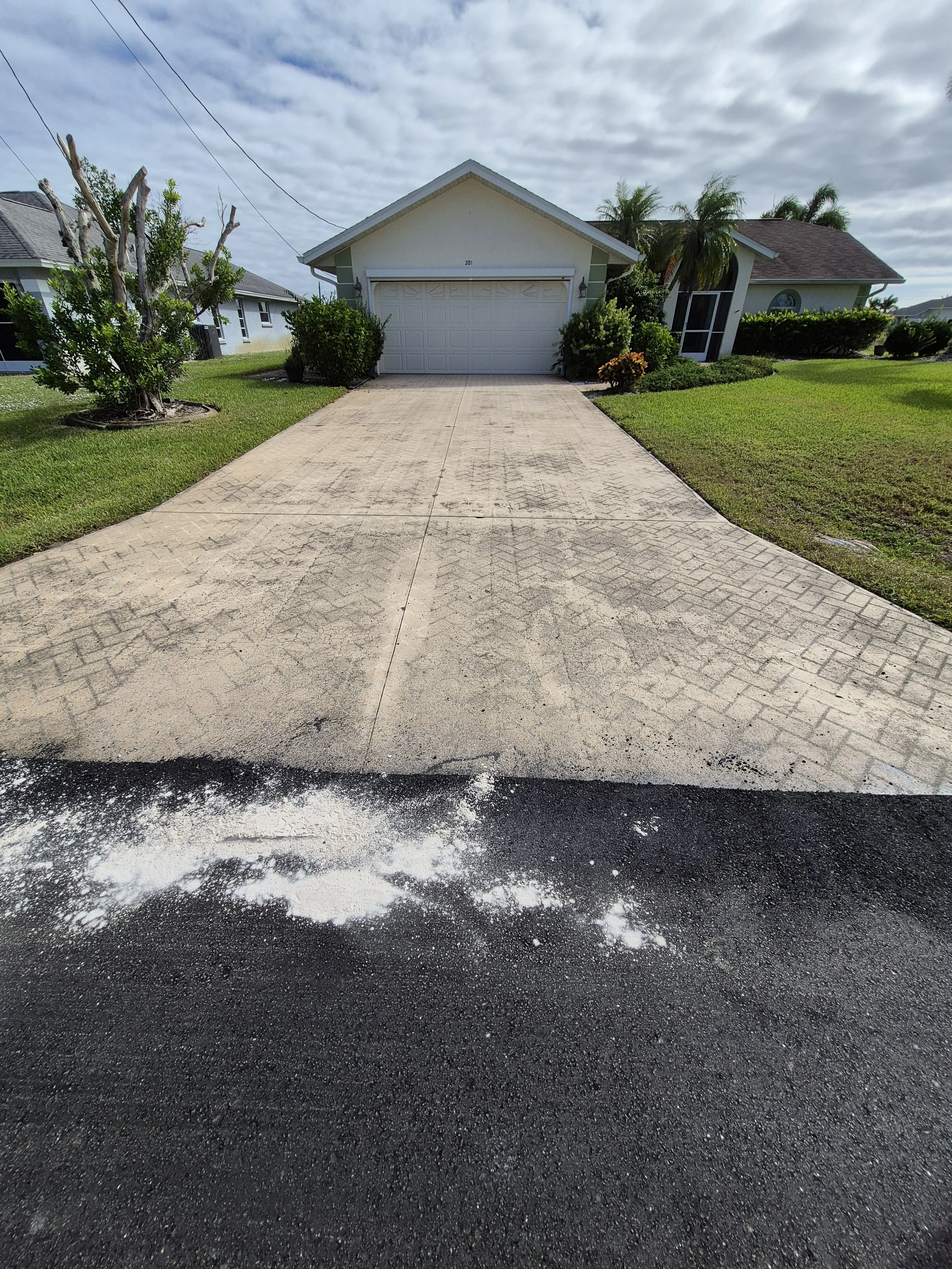 Demeterdrivewaybefore.jpg