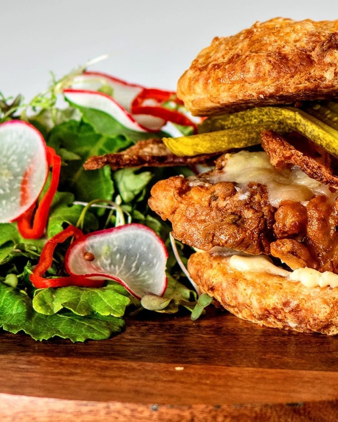 It's FRIDAY EVE! Come on over and elevate your day with lunch made just the way you like it.

What deliciousness is inspiring you today? Share your favorites with us!

#fridayeve #lunching