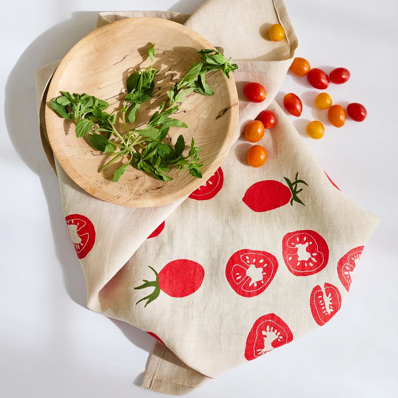 Towel_Tomatoes_Styled2_1x1.jpg