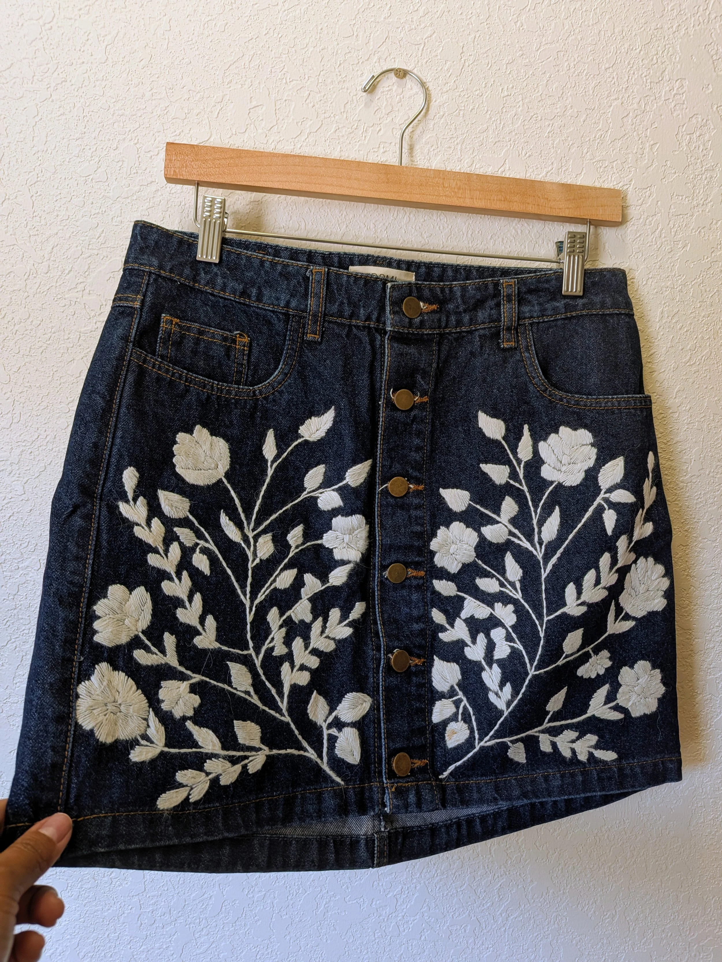 Hand-Embroidered Skirt - White Flower Design - (Small)