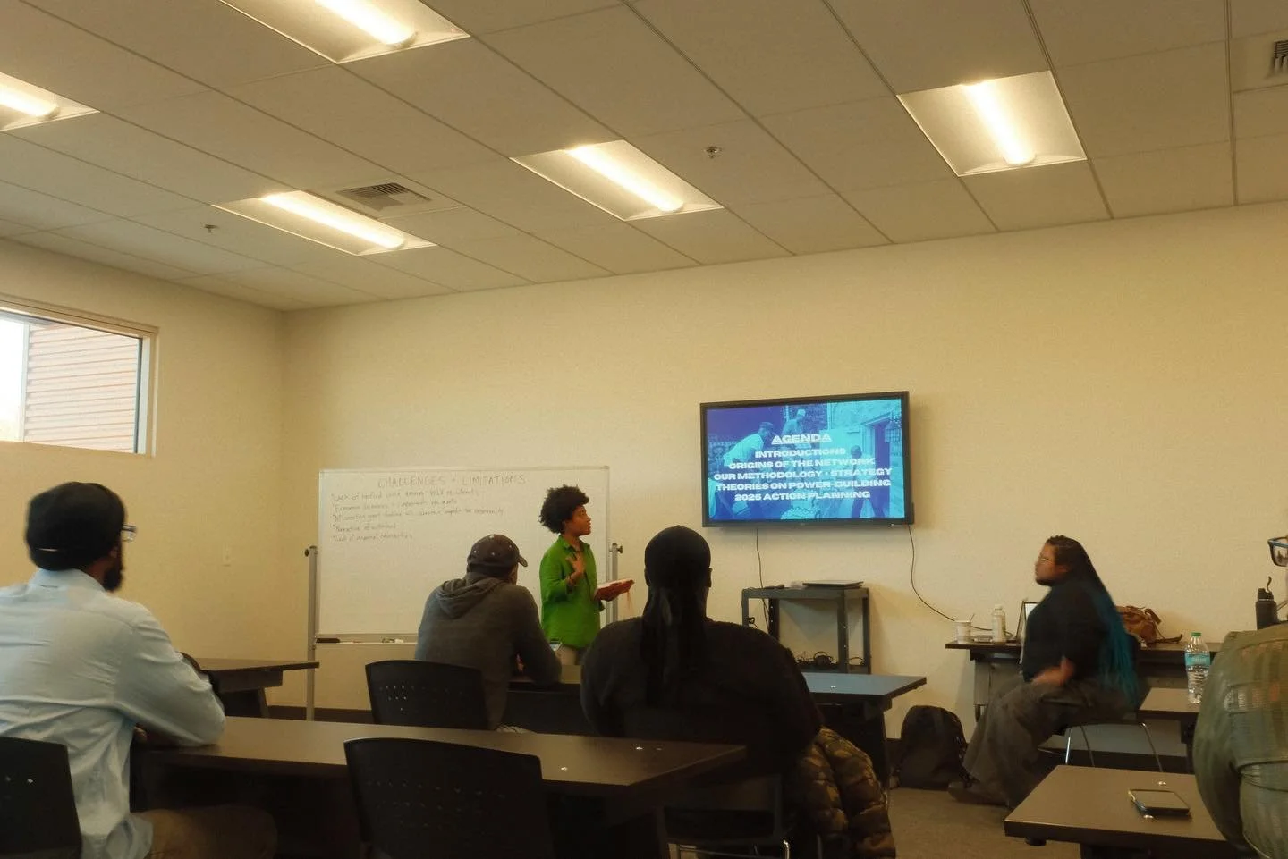 We rung in the New Year with the incredible privilege of traveling to Las Vegas, NV to host our first introductory training on community scouting with Green Side Up Farms (@greensideupfarm), alongside our close collaborators @climatemobilization ! 🌱