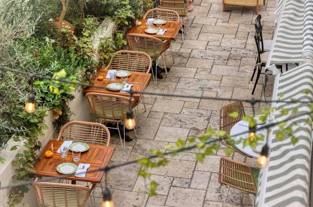 2N6A9601+(2) (1) (1).jpg