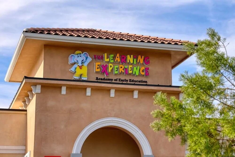 2N6A3467+(1) (1).jpg