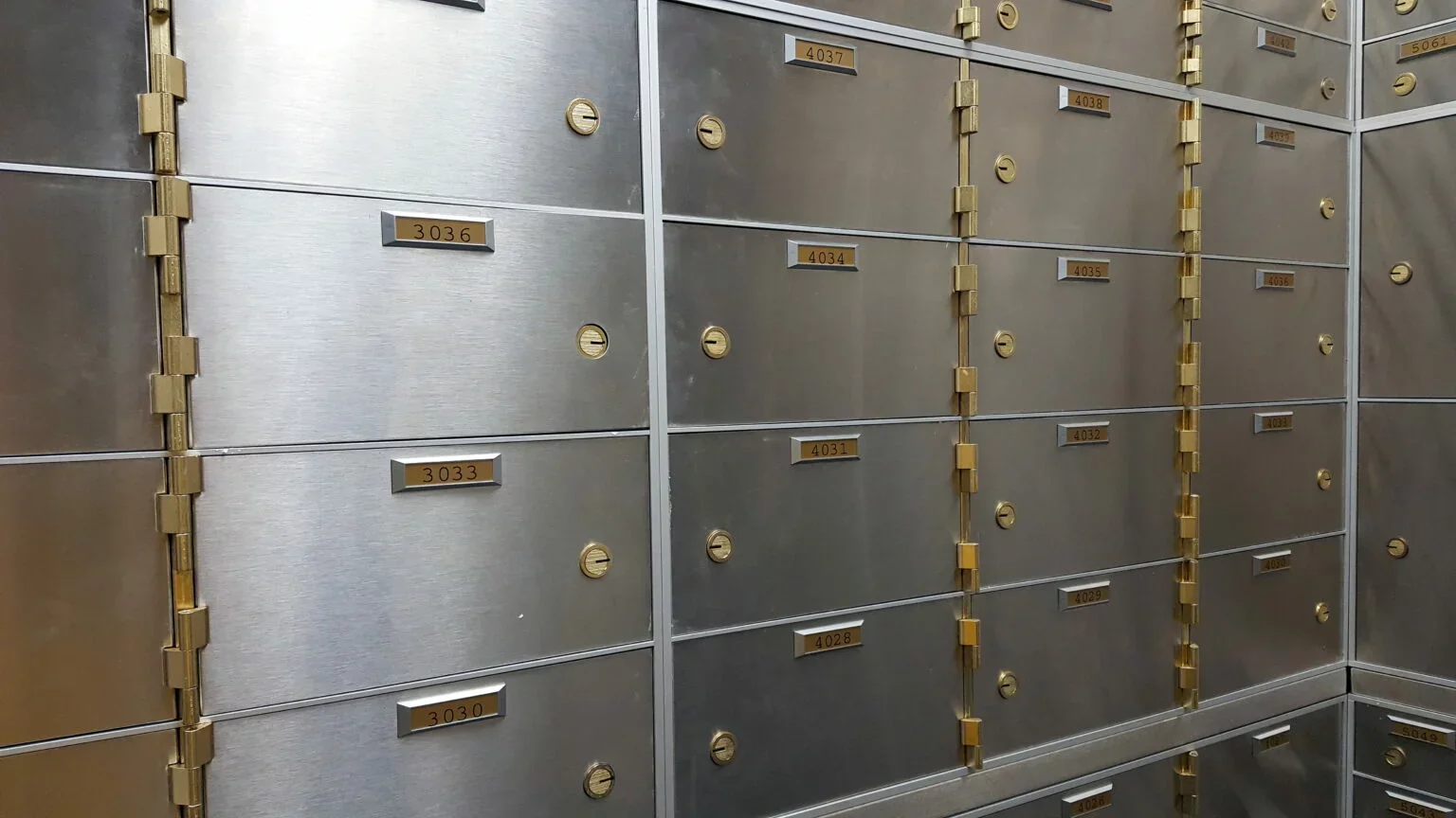 Why Banks Are Eliminating Safe Deposit Boxes (And What It Means for You)