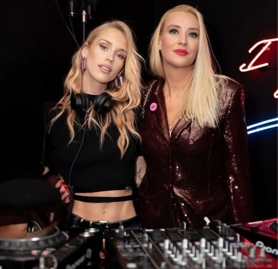 Lady Mary Charteris Katy Richfield