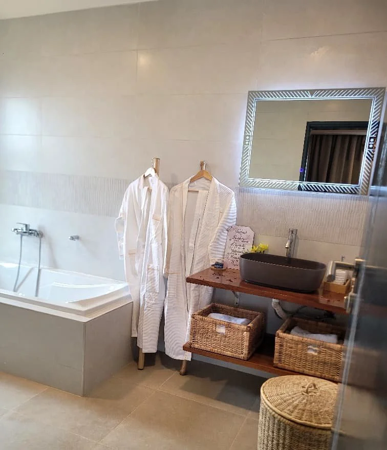 Lavabo Mivia Badjassen.jpg