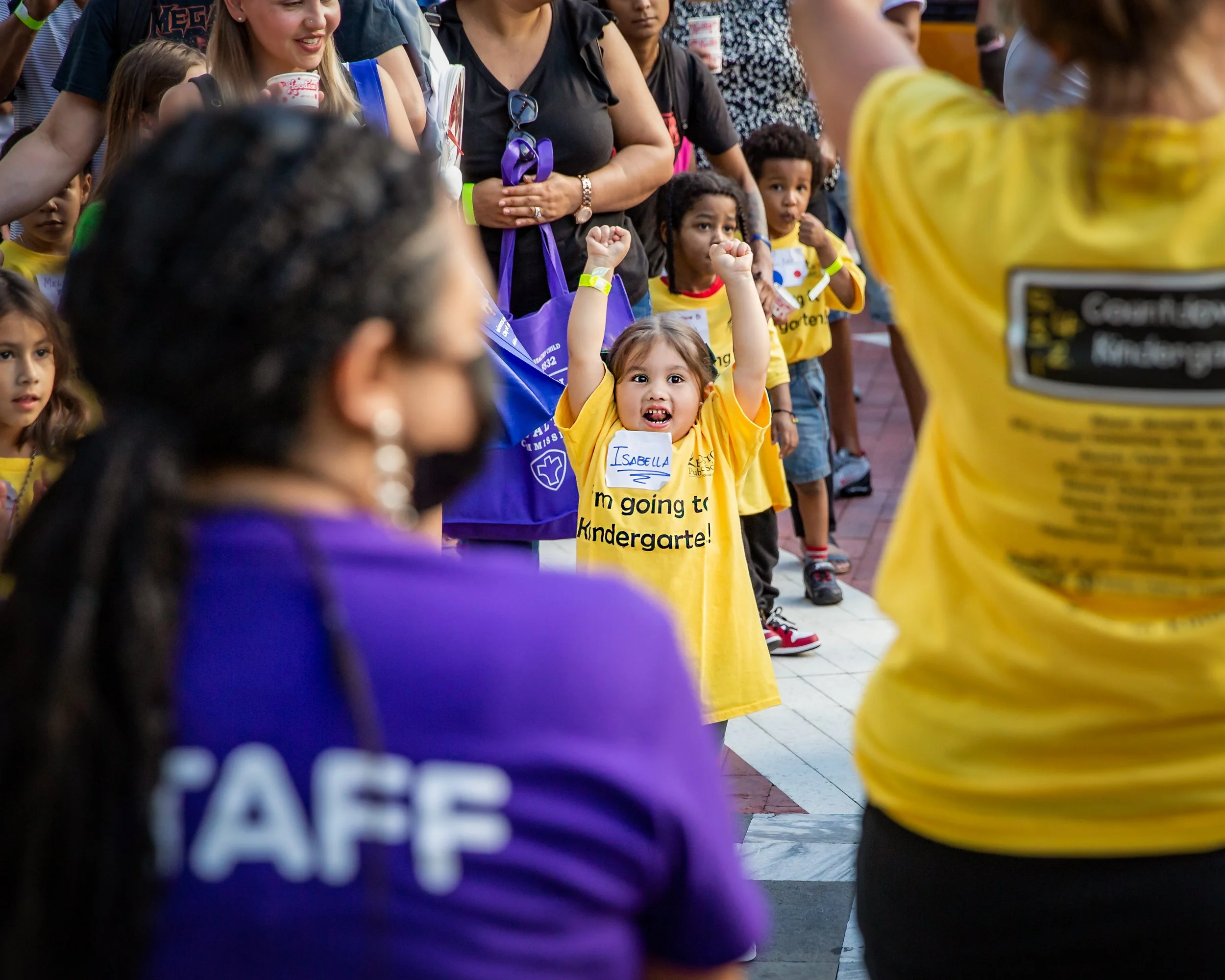 220830-42_PHOTOGRAPHS-CHRIS_DISARIO-CHILDREN'S_MUSEUM-BOSTON_PUBLIC_SCHOOLS-BACKPACK_GIVEAWAY-PROCESSED_(28_of_48).jpg