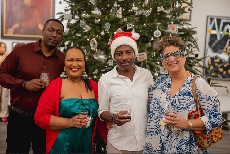 We had ourselves a grand time 🤩 So lovely seeing so many fabulous people in one night to kick off the start of the holiday season! We look forward to having visitors again in the new year. Until then, Merry Christmas &amp; Happy Holidays from the V&